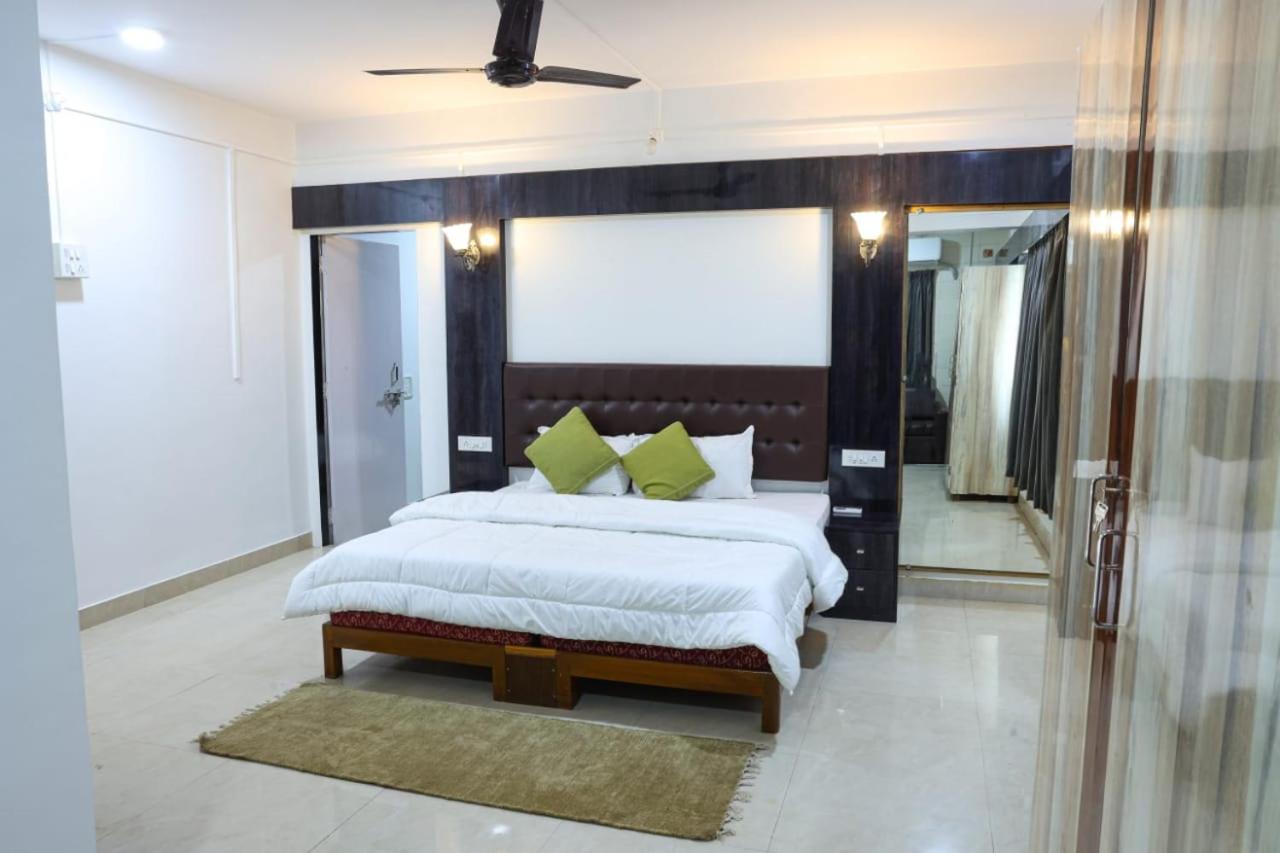 Villa photo 1
