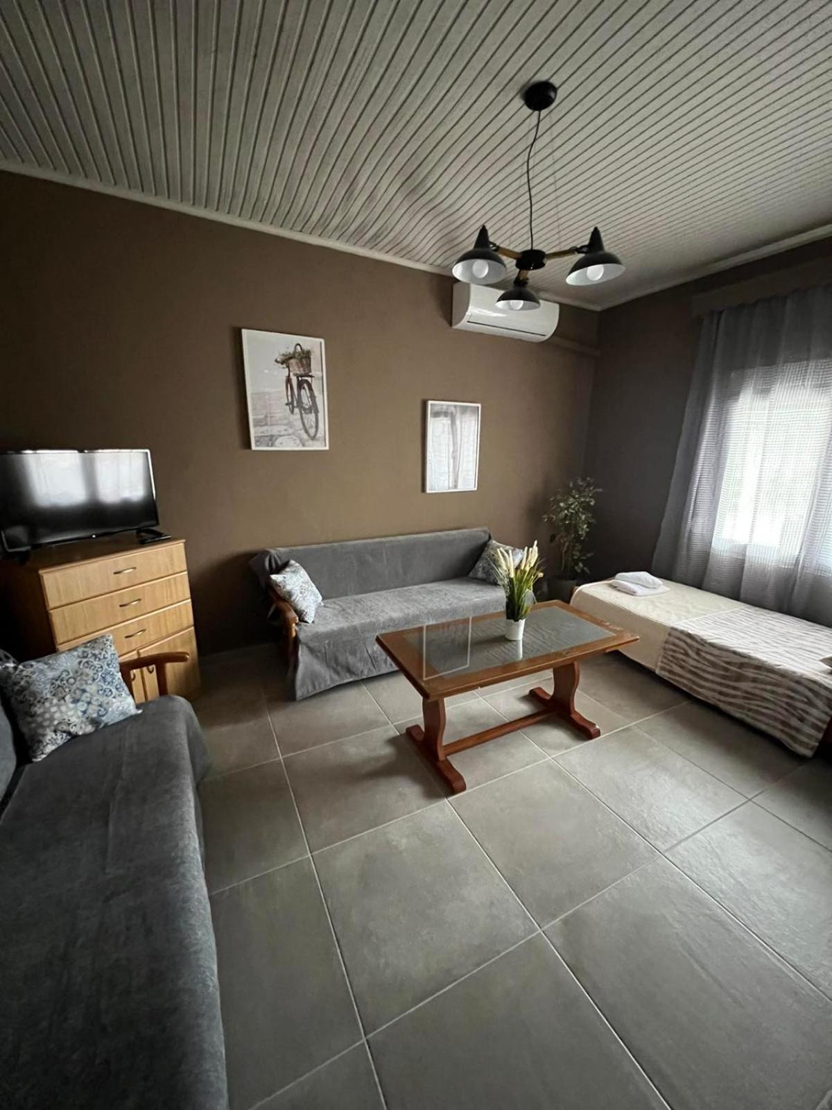 Two-Bedroom House photo 3