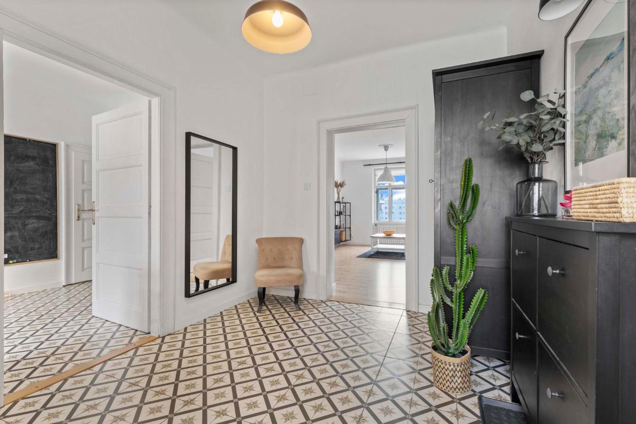 Two-Bedroom Apartment - Photo 16