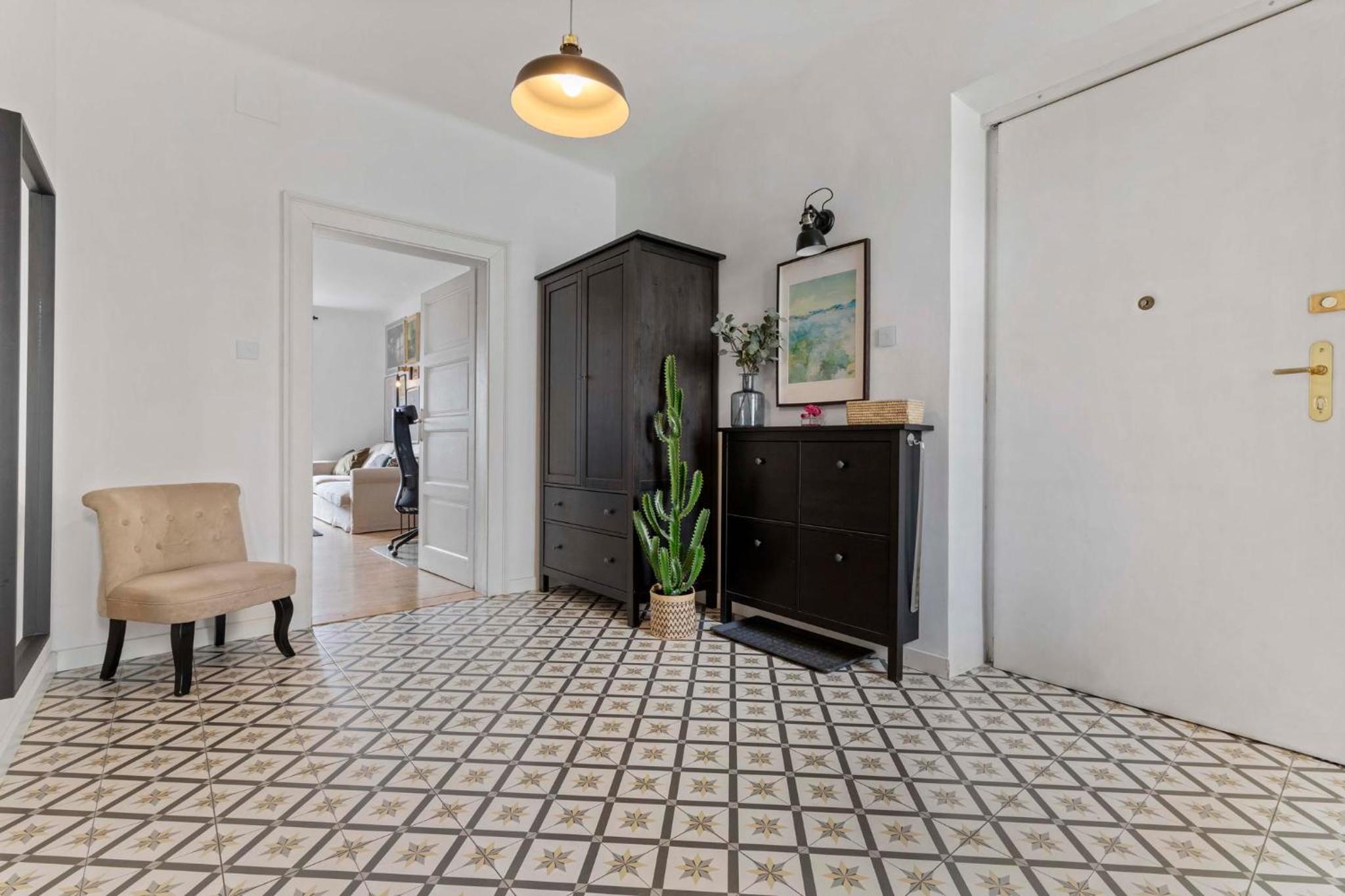 Two-Bedroom Apartment - Photo 8