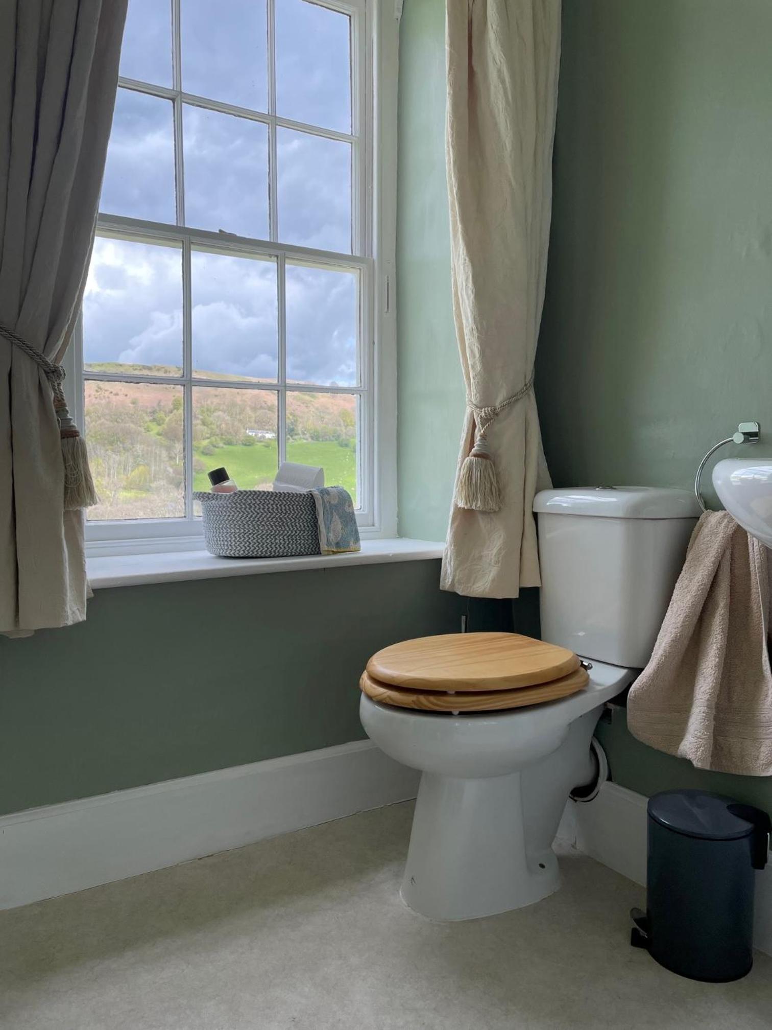 Double or Twin Room with Private Bathroom - Photo 3
