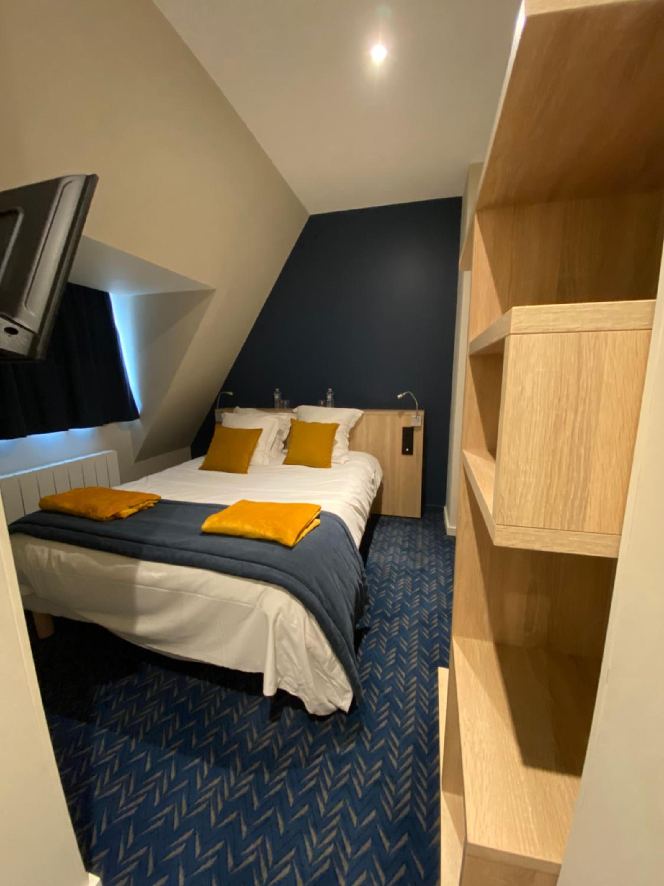 Standard Double Room - Photo 1