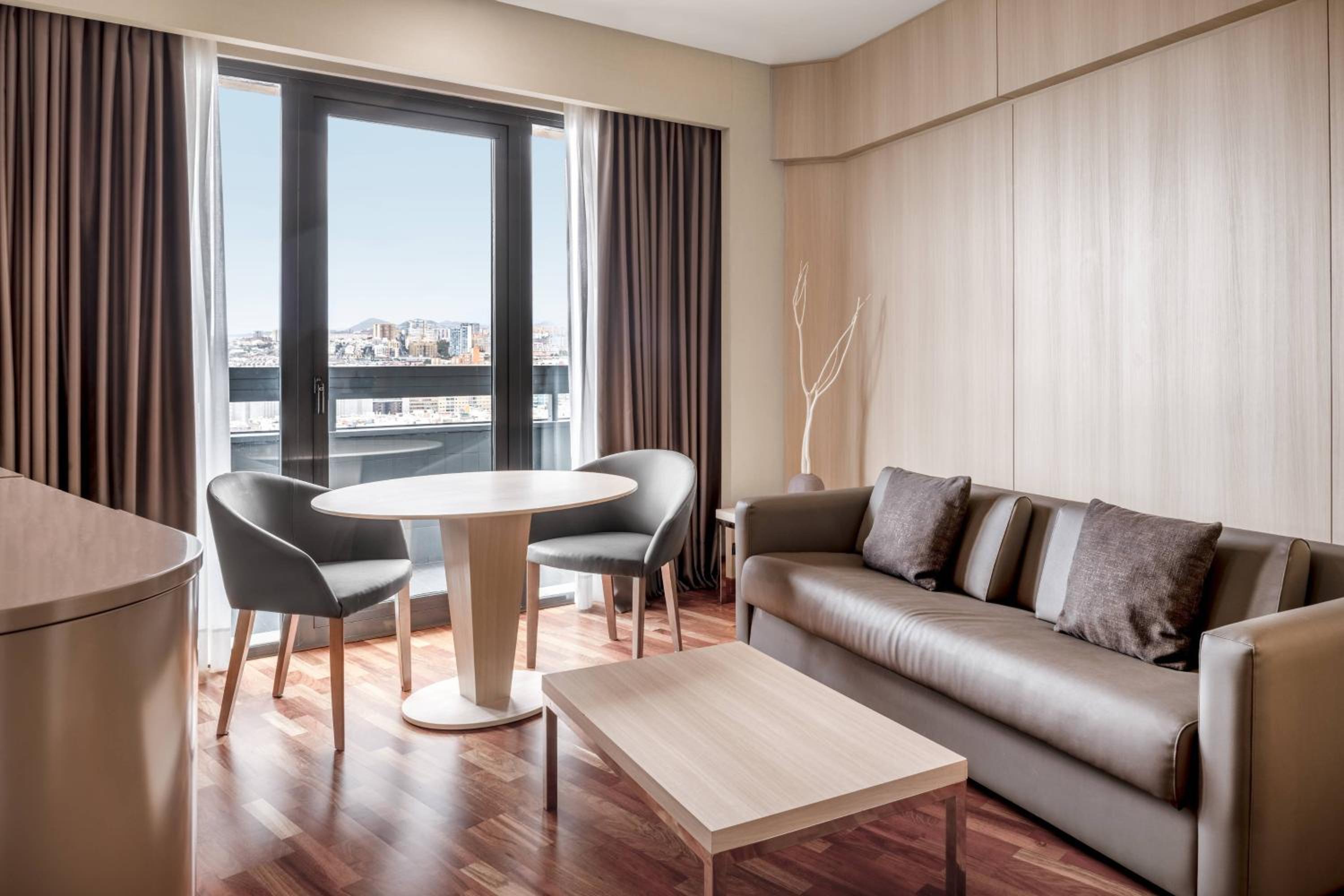 Suite Junior, 1 Cama King, Sofá cama, Vista al mar, Piso alto
