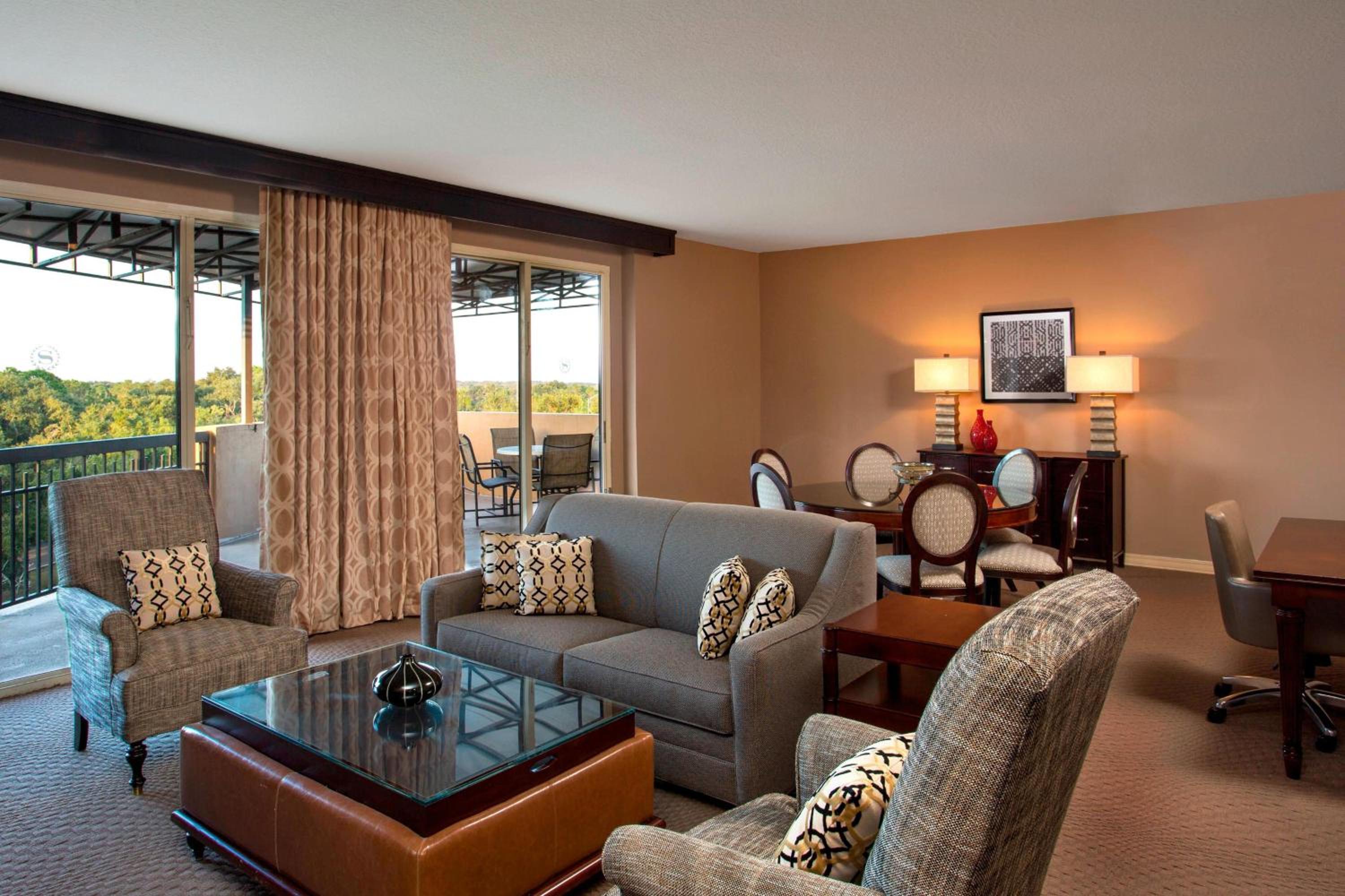 2 Bedroom Suite thumbnail 6