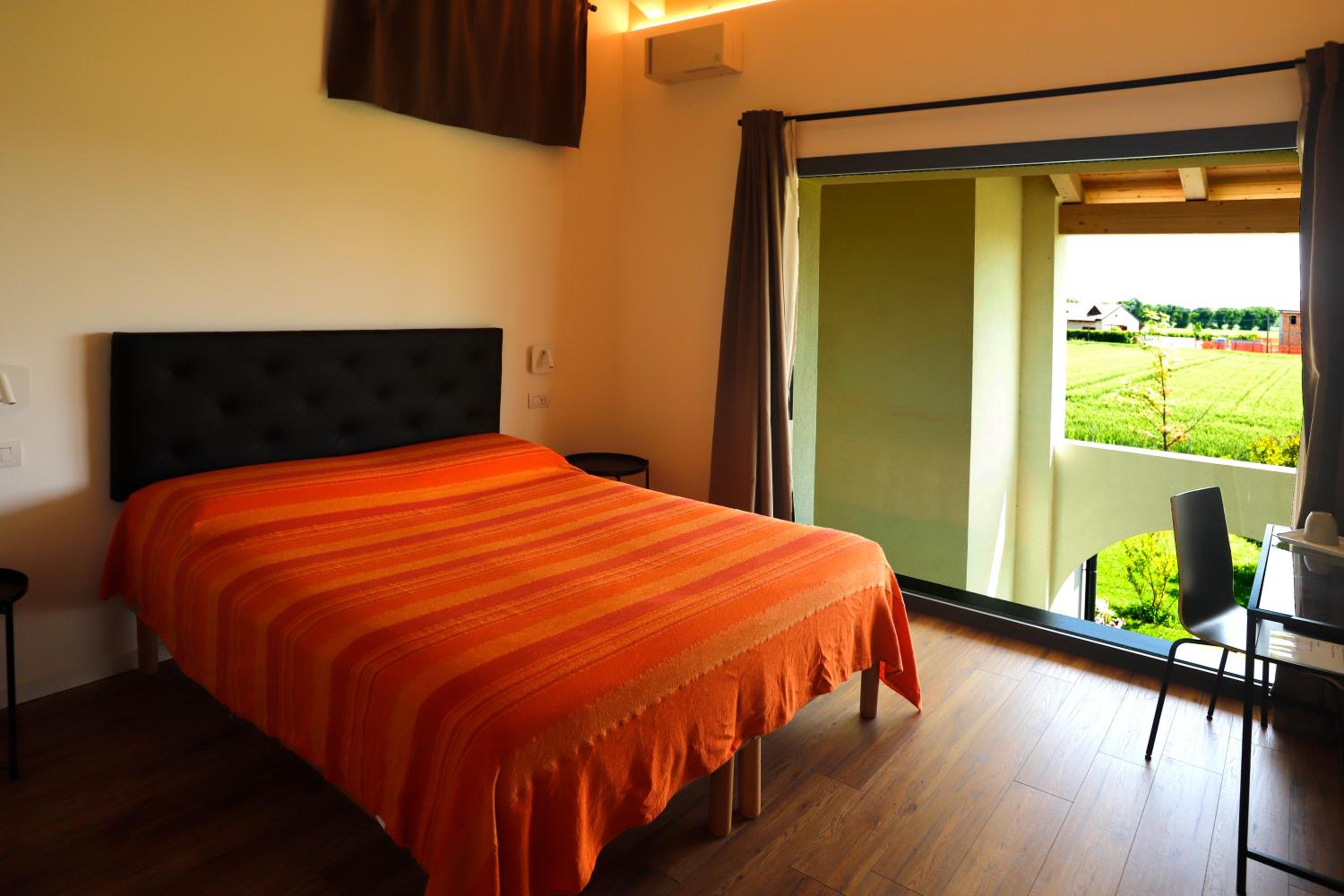 Double Room with Garden View photo 3