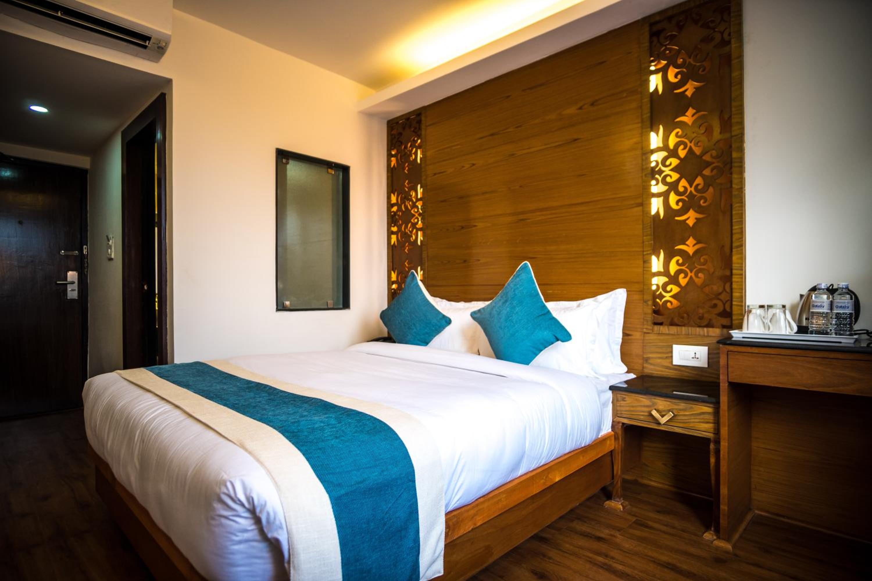 Standard Double Room - Photo 2