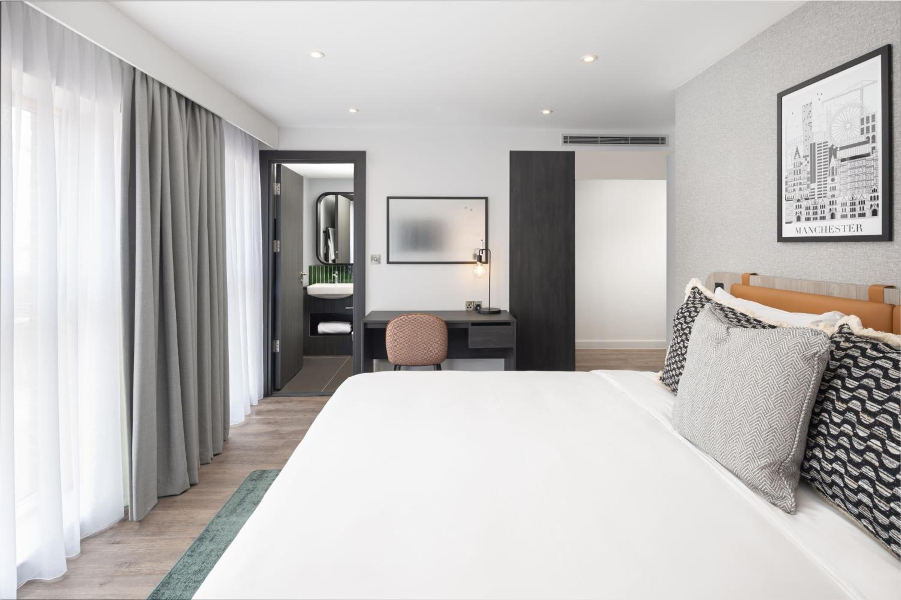 Double Room - Photo 7