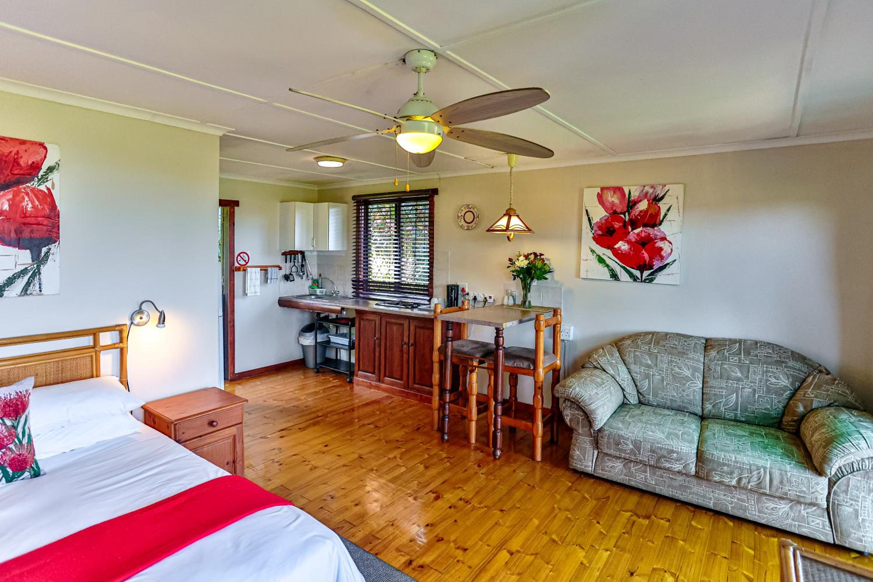 Bungalow with Sea View photo 2