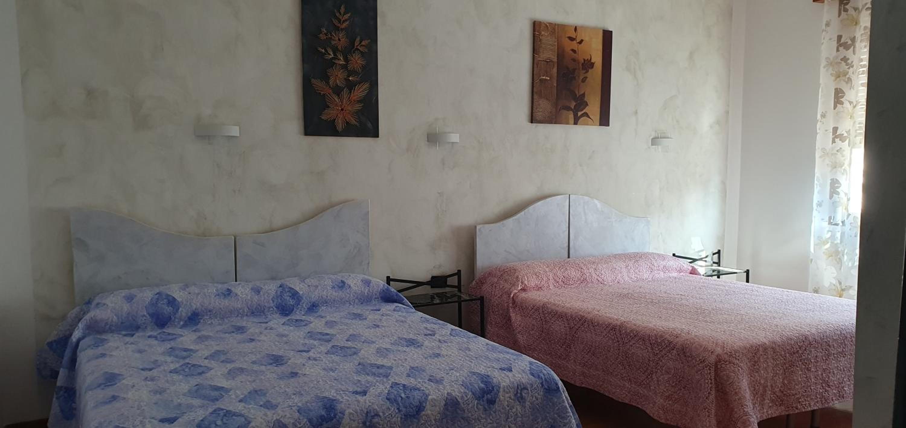 Quadruple Room with Private Bathroom photo 2