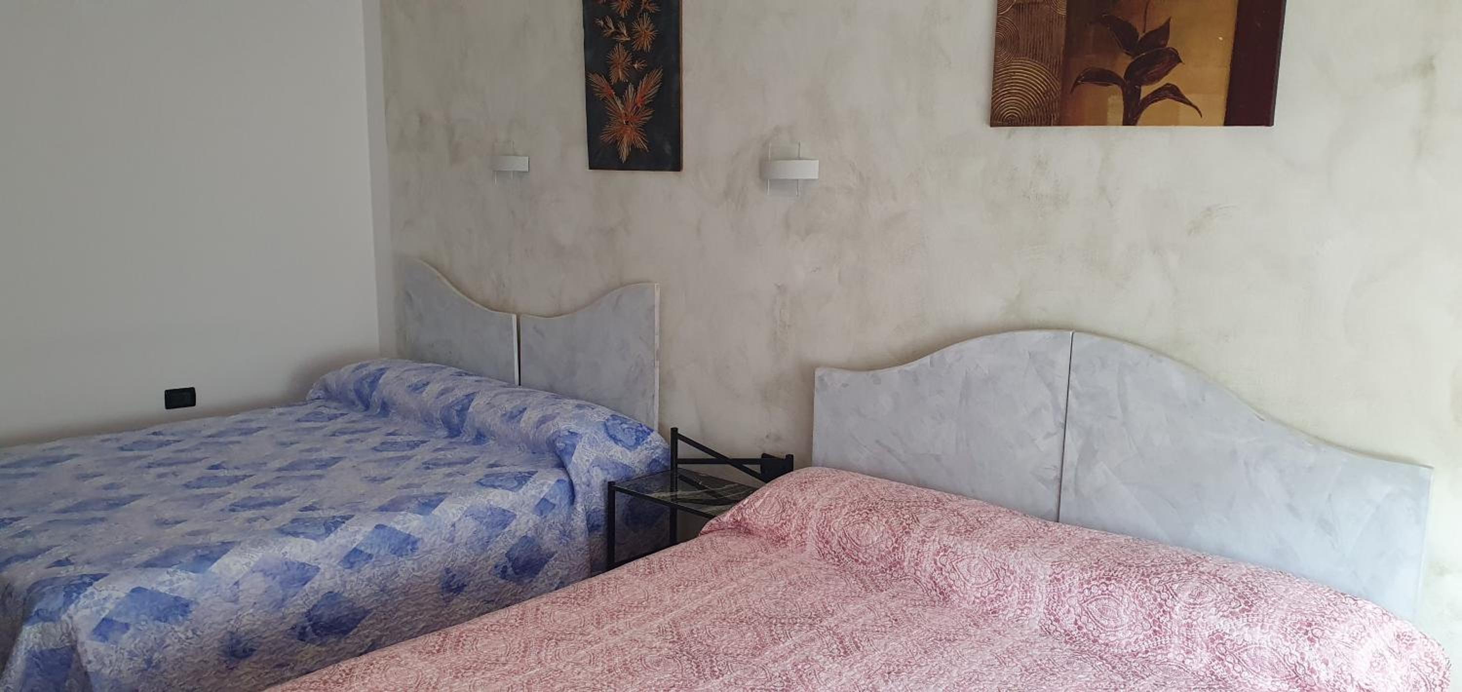 Quadruple Room with Private Bathroom photo 3