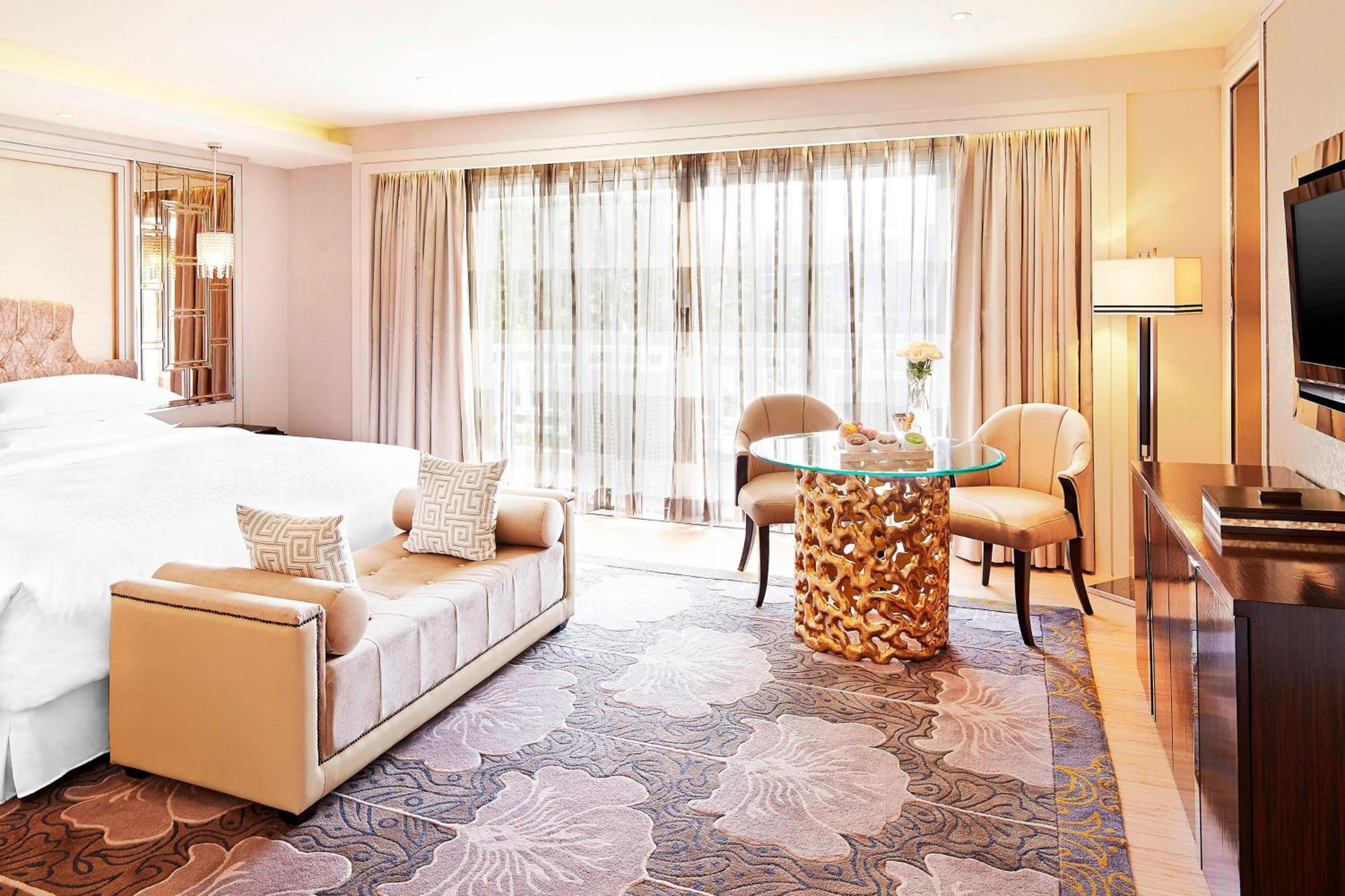 Presidential Suite Room, Club lounge access, 1 King, Balcony