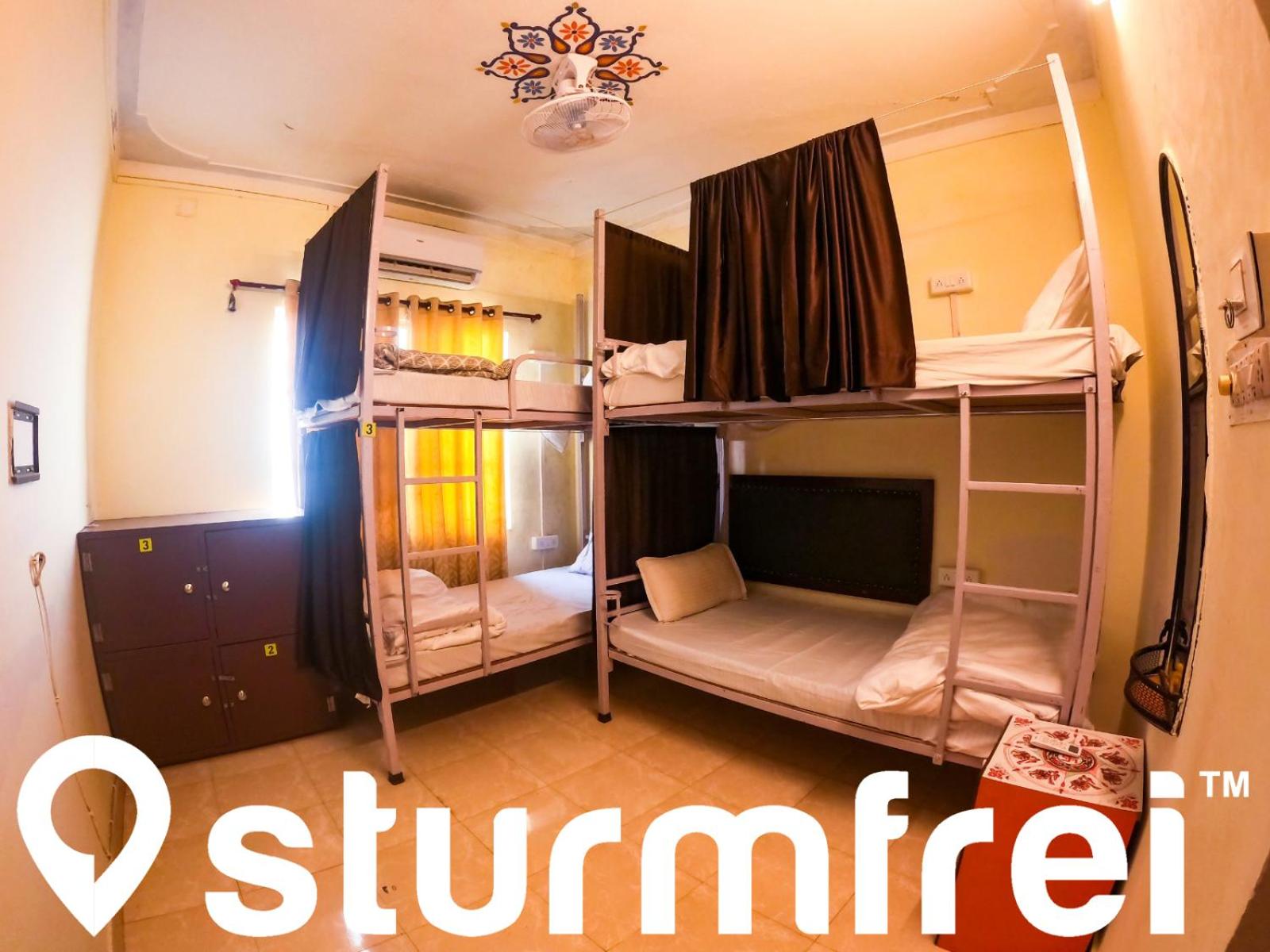 Bed in 4-Bed Female Dormitory Room photo 2