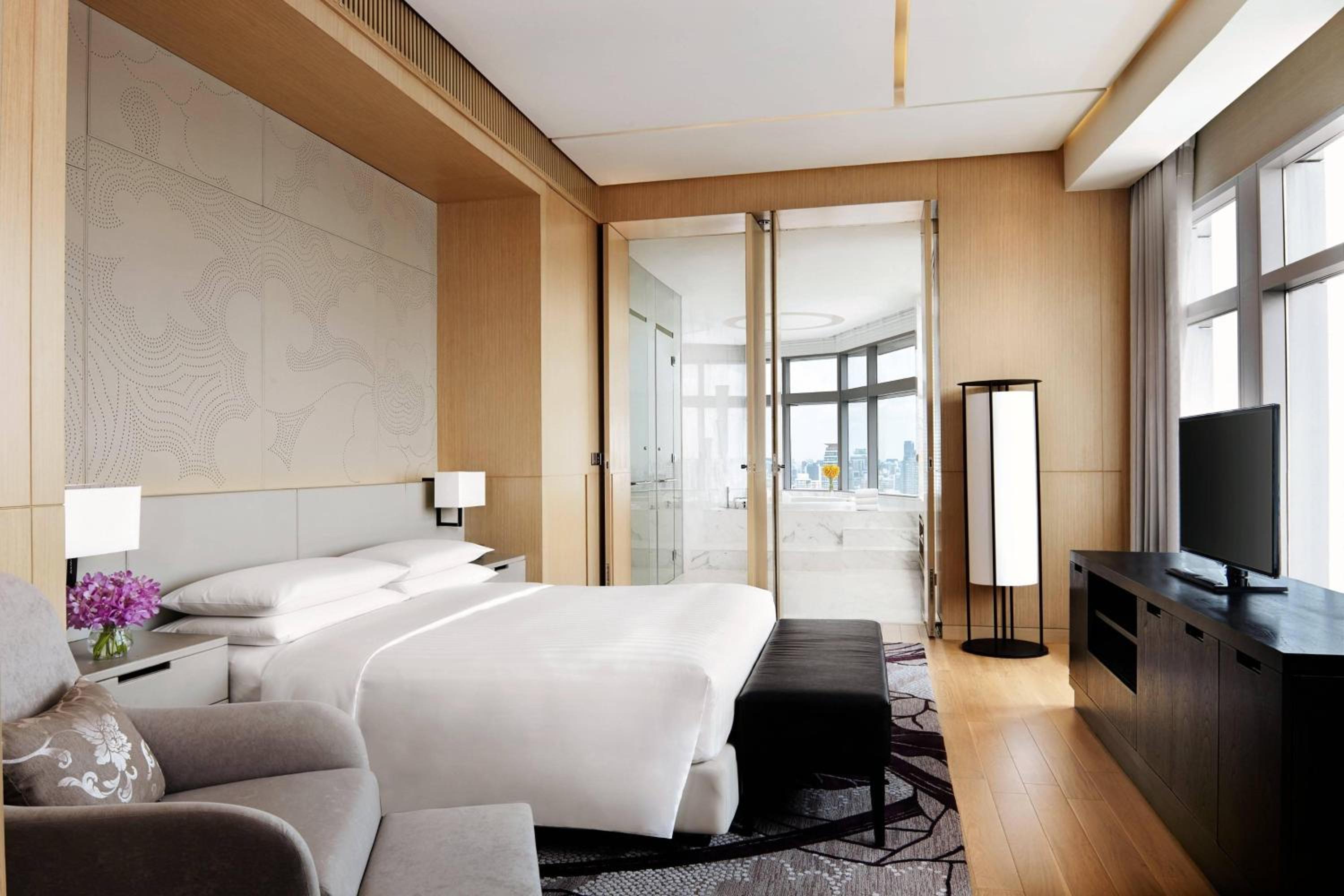 Two-Bedroom Presidential Suite - High Floor/Executive Lounge Access