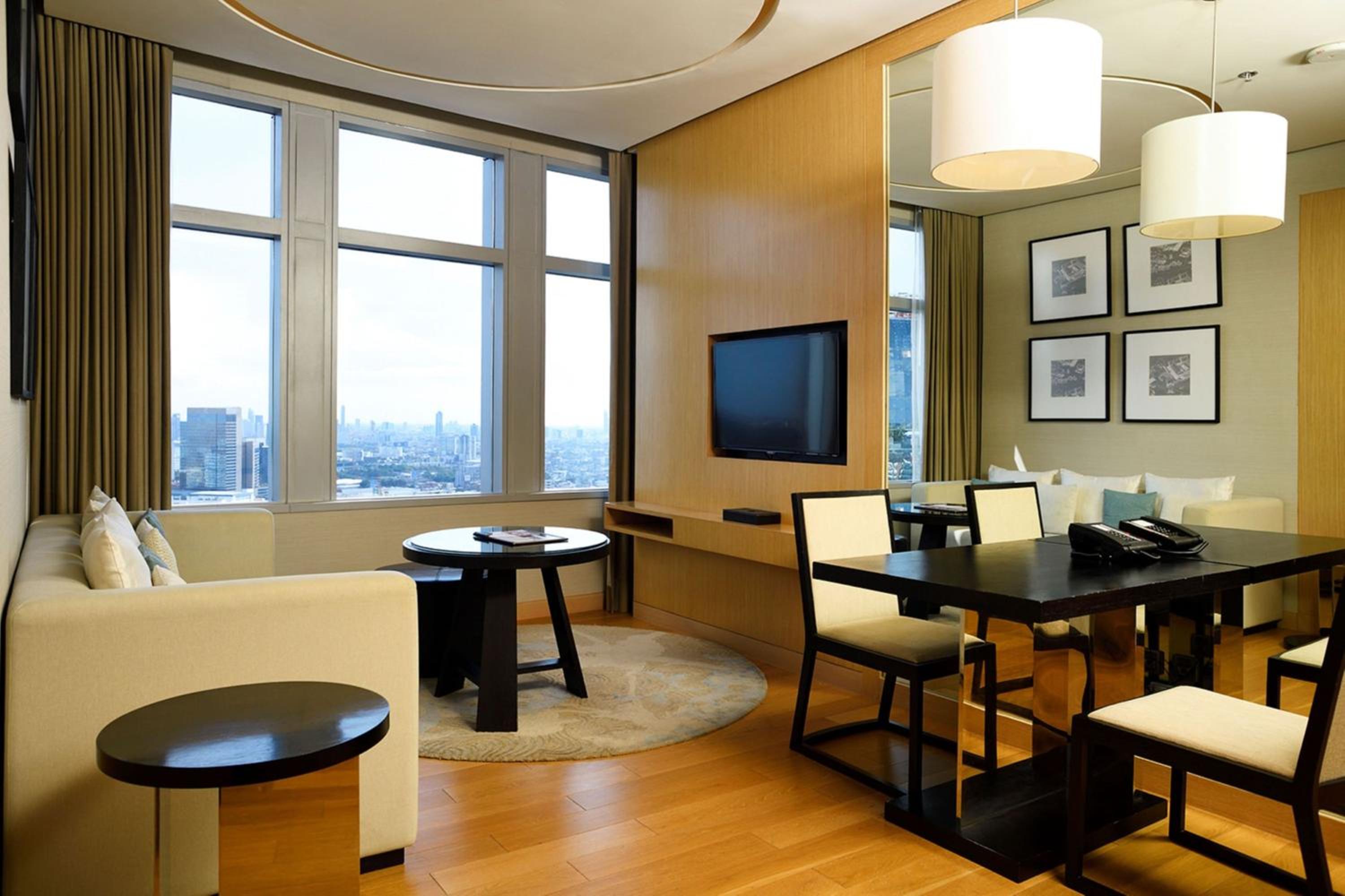 Two-Bedroom Suite - High Floor/Executive Lounge Access