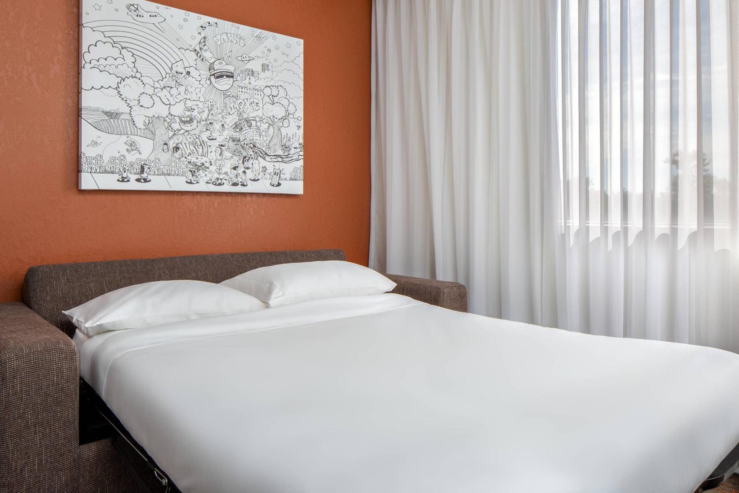Guest room, 1 King, Sofa bed - Photo 4