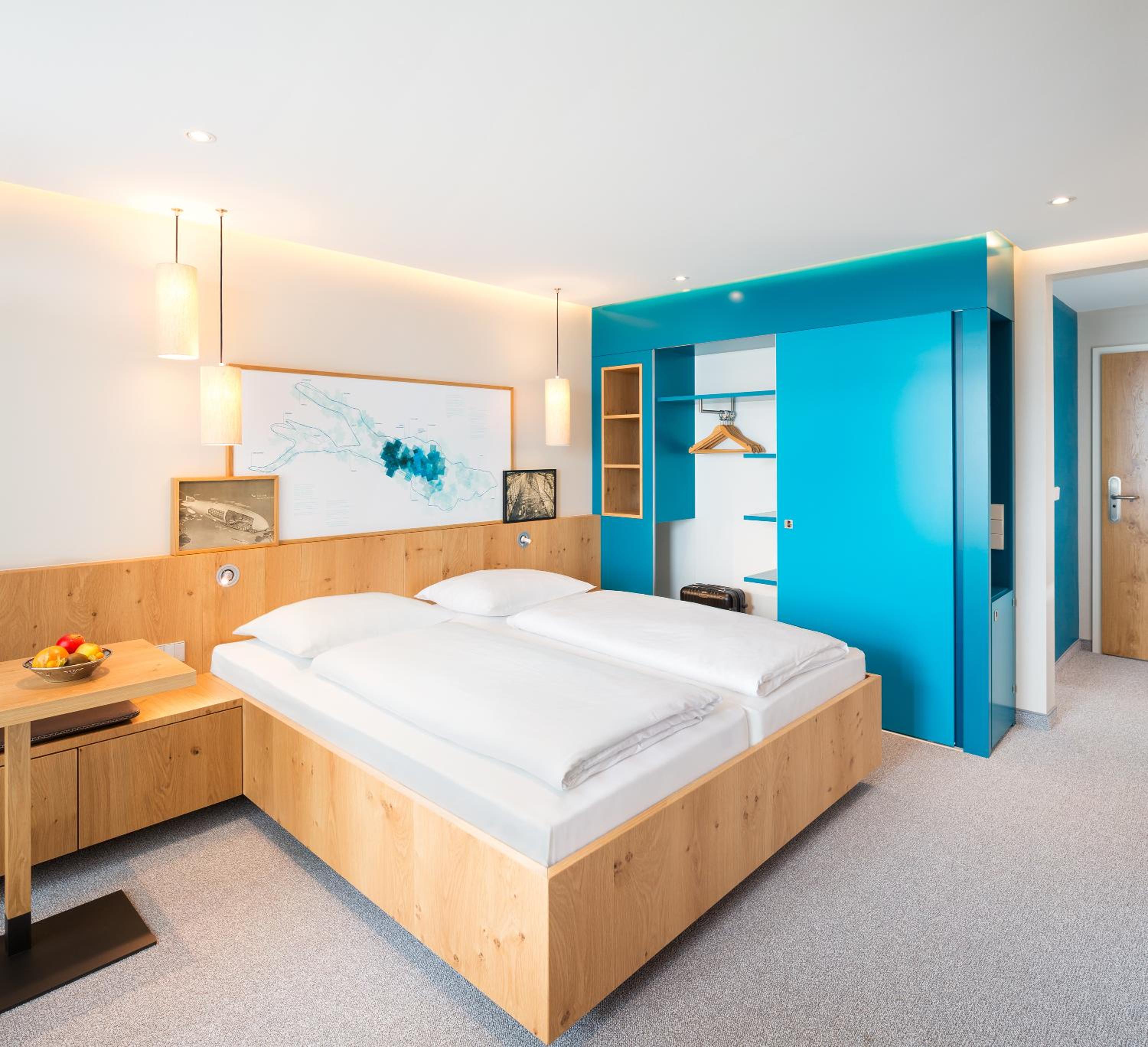 Standard Double Room with Balcony  and Lake View photo 3
