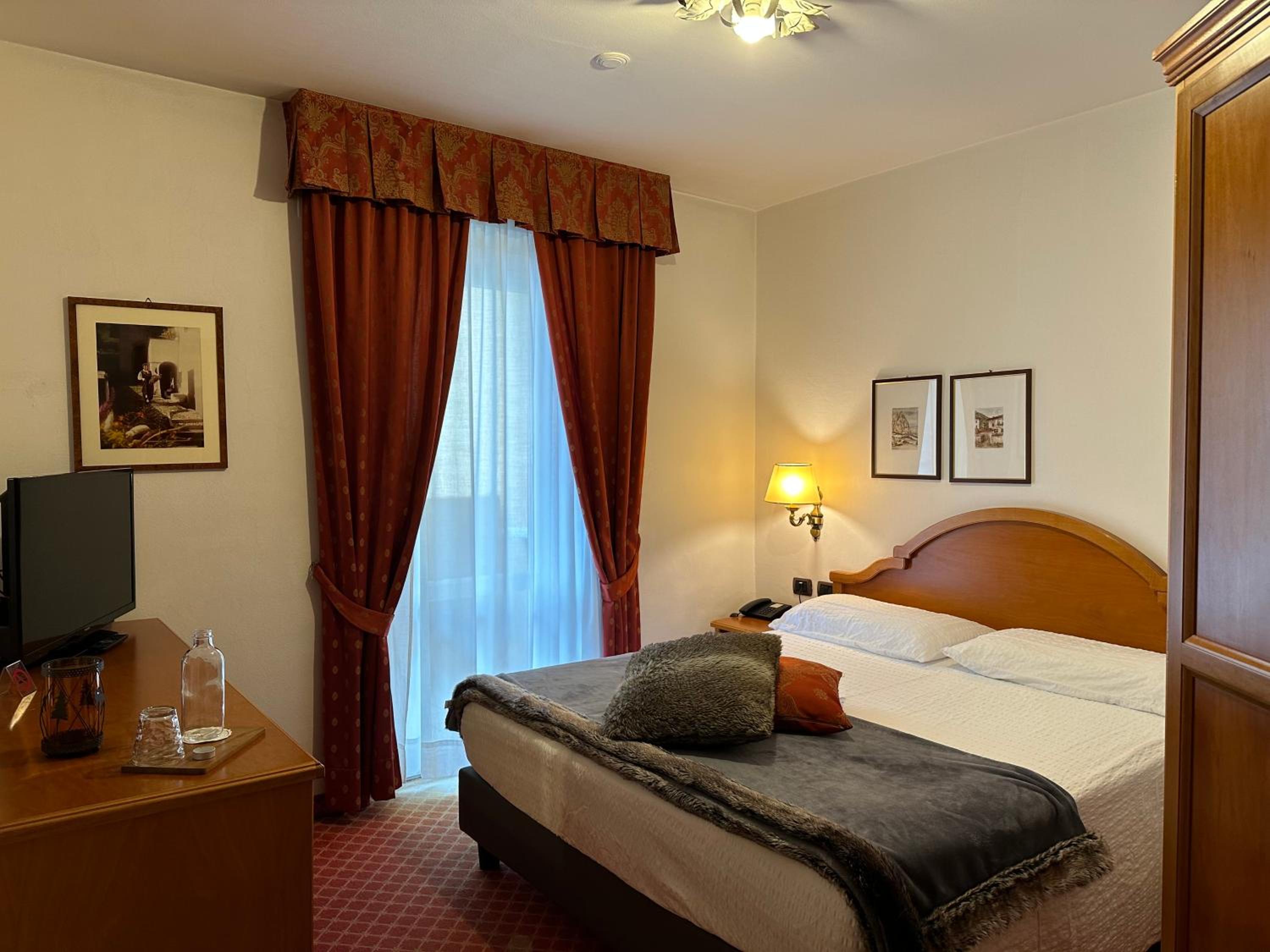 Single Room - Photo 2