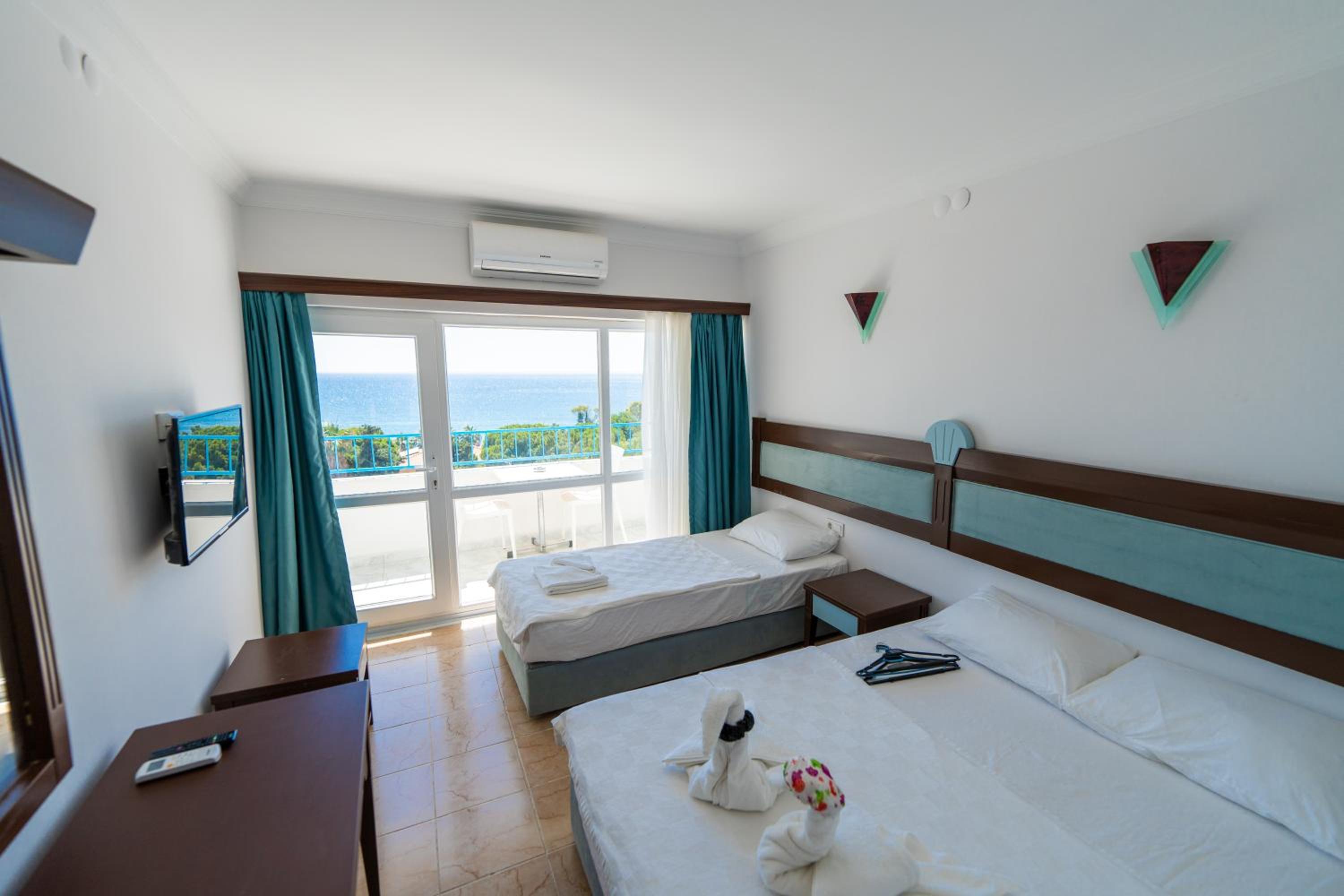 Double Or Twin Room With Sea View