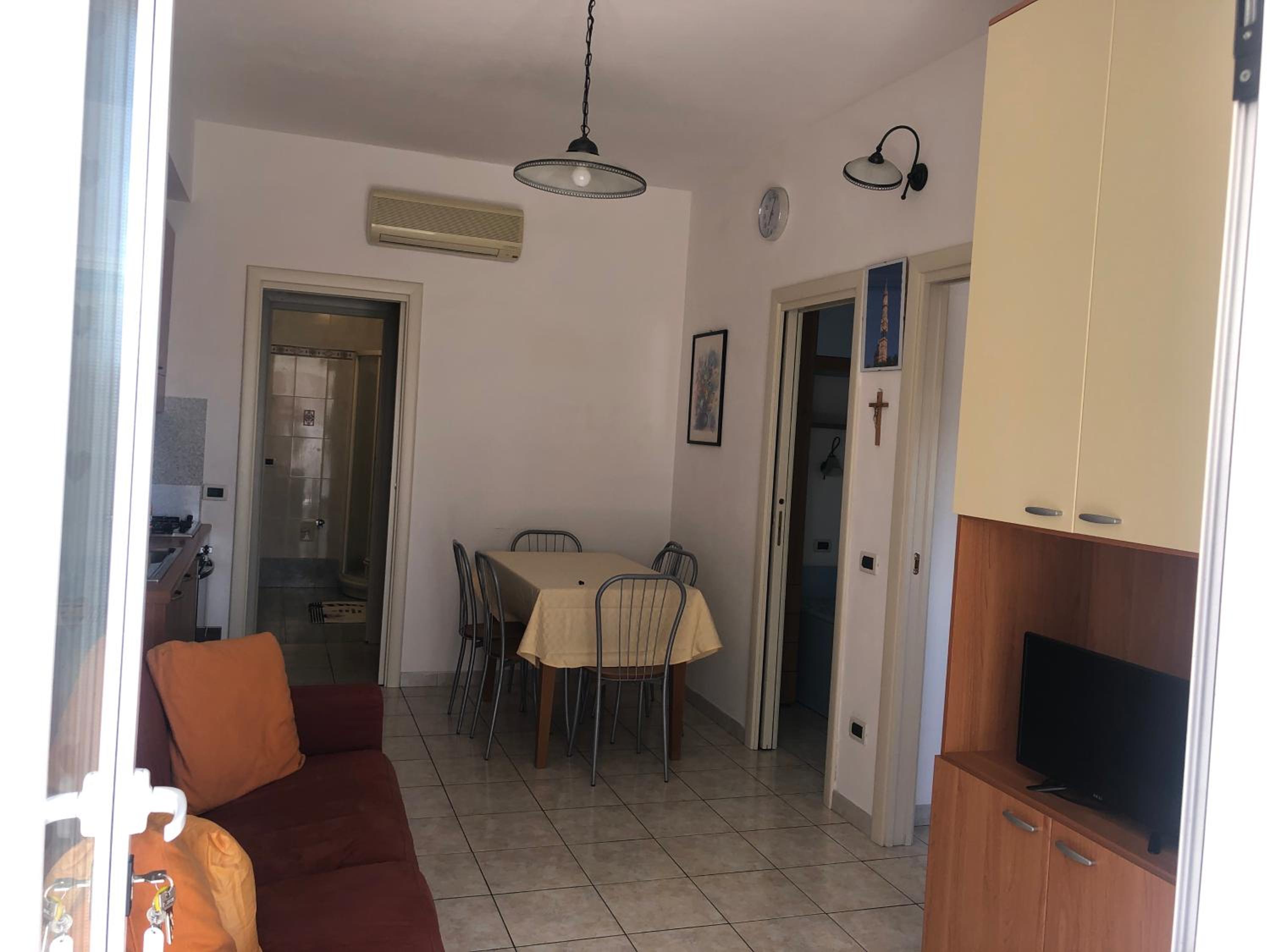 Two-Bedroom House photo 3