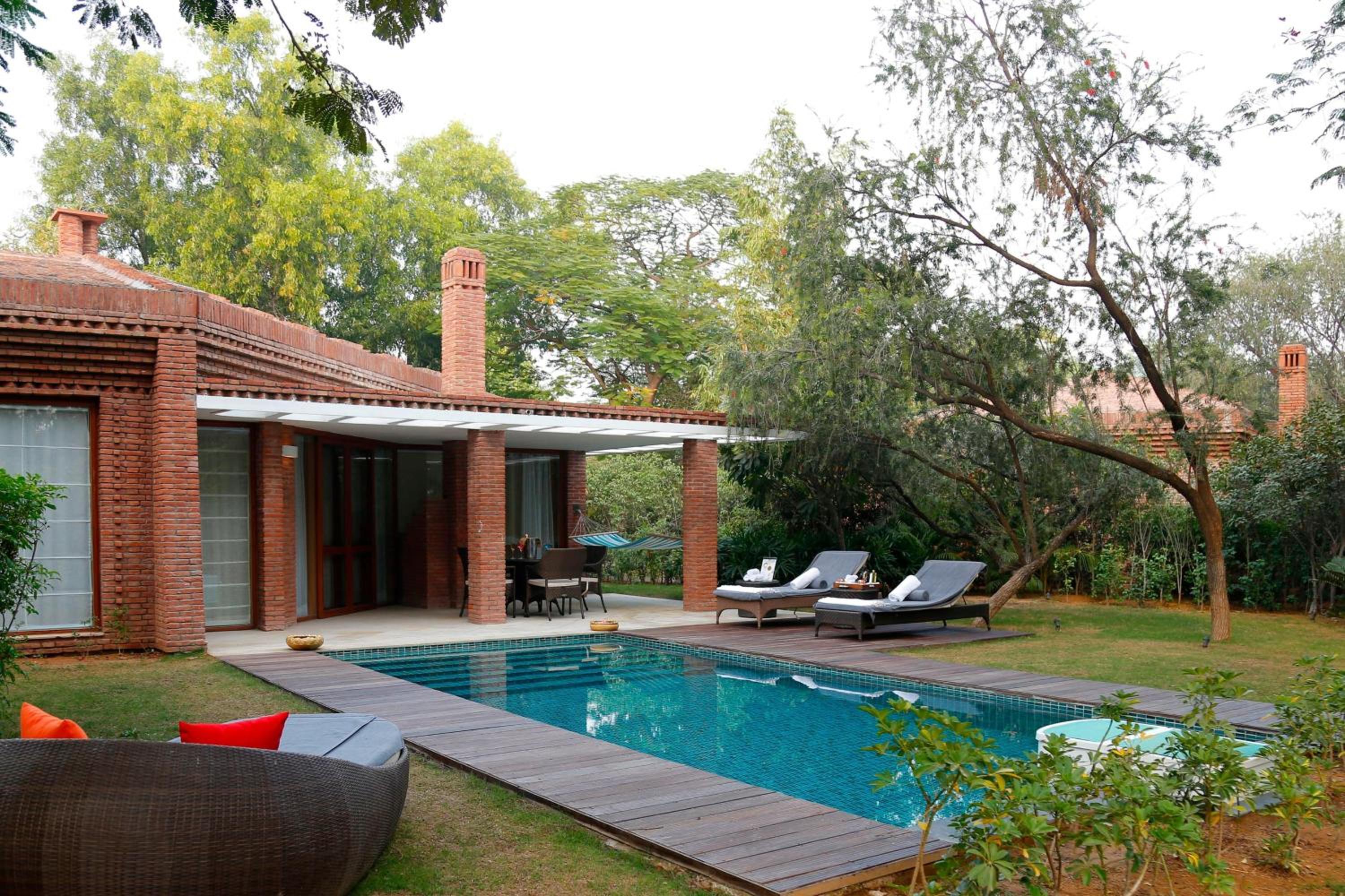 Premier Pool Villa, Larger Guest room, 1 King, Pool view, Private pool  - Photo 6