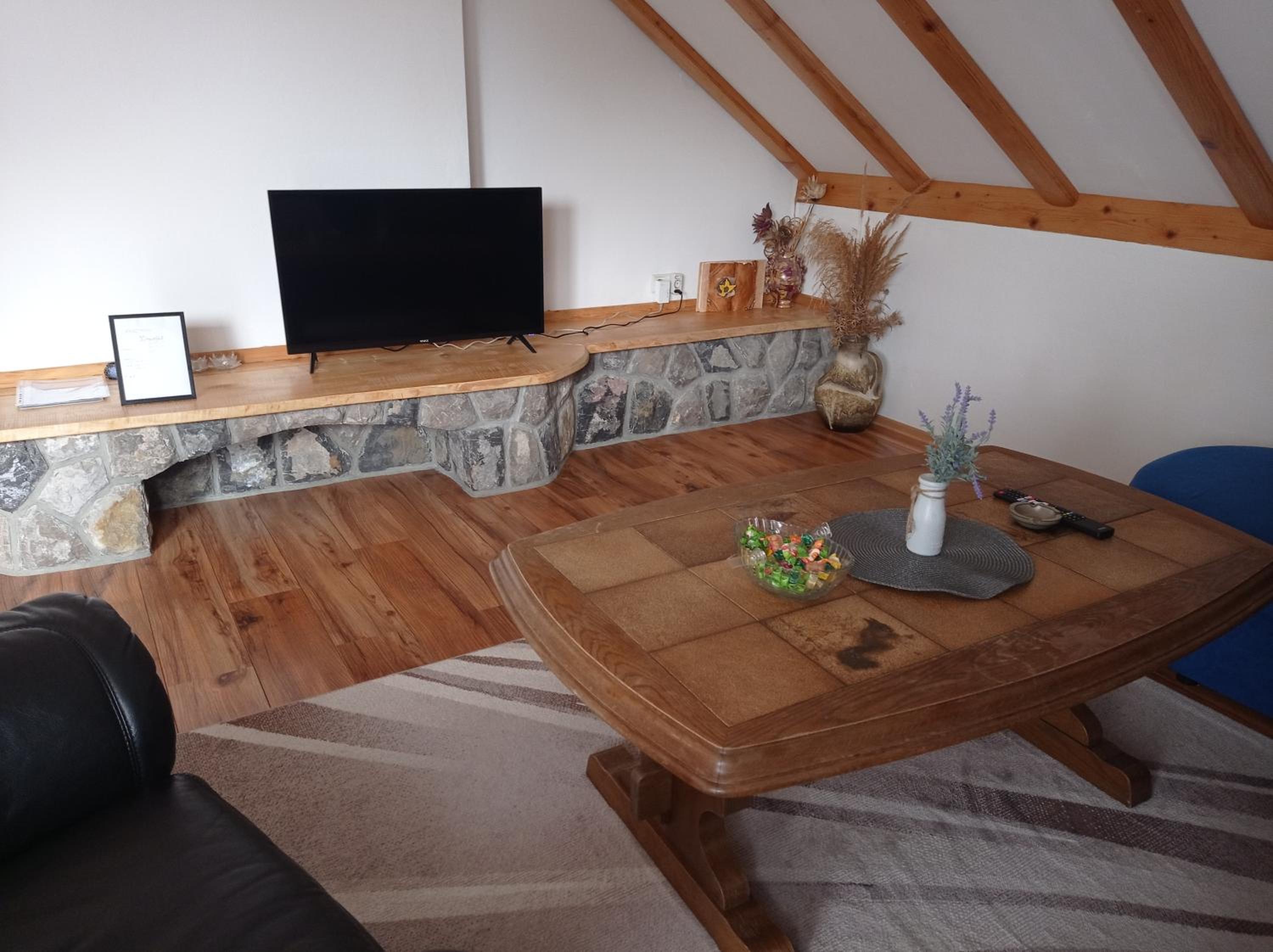 Three-Bedroom Apartment - Photo 29
