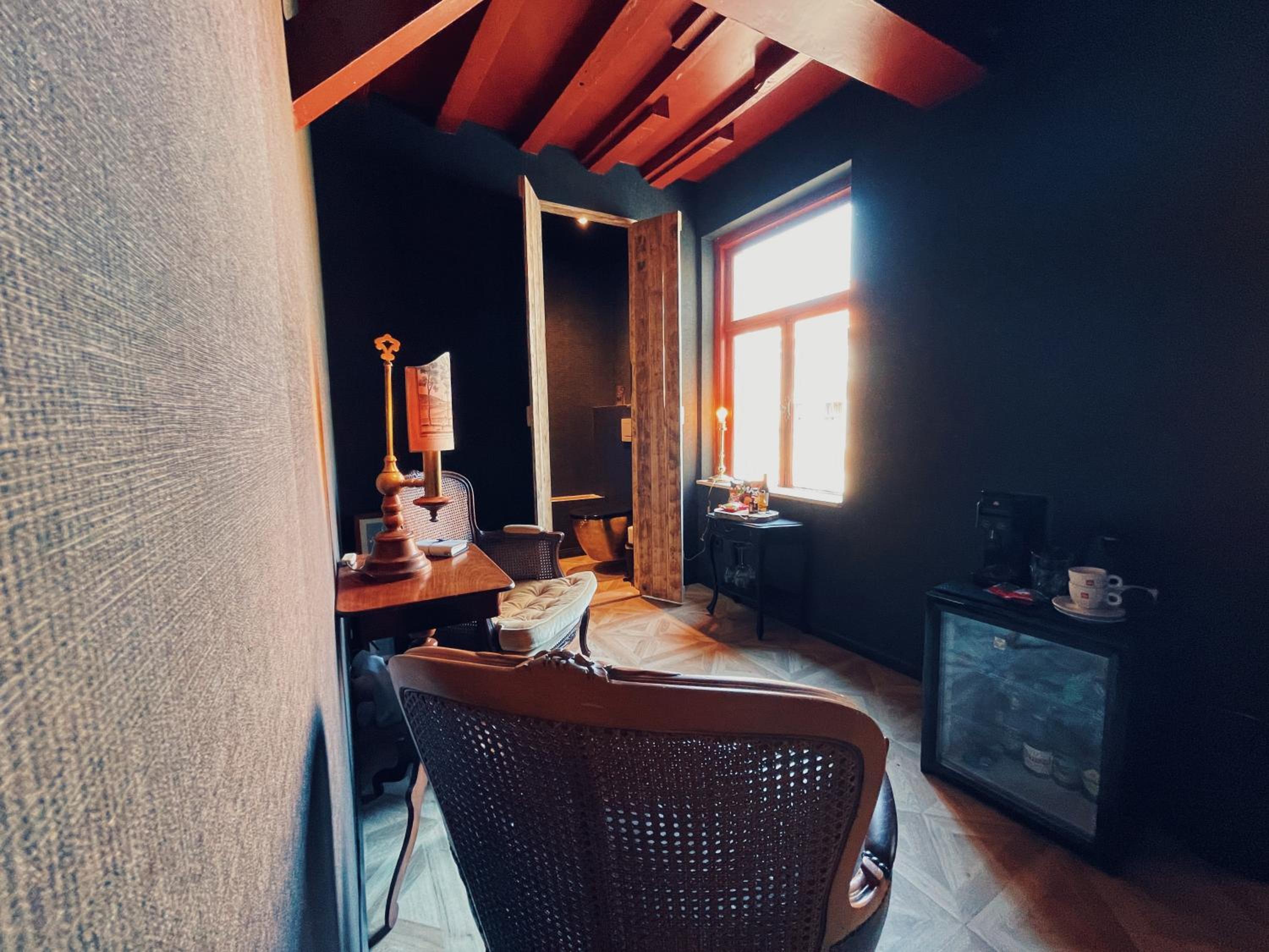 Queen Room with Garden View
