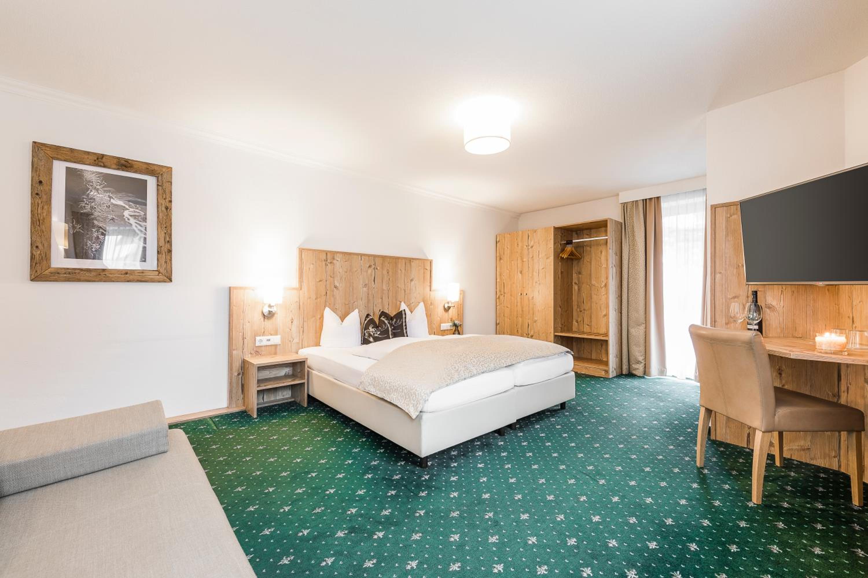 Quadruple Room - Photo 6