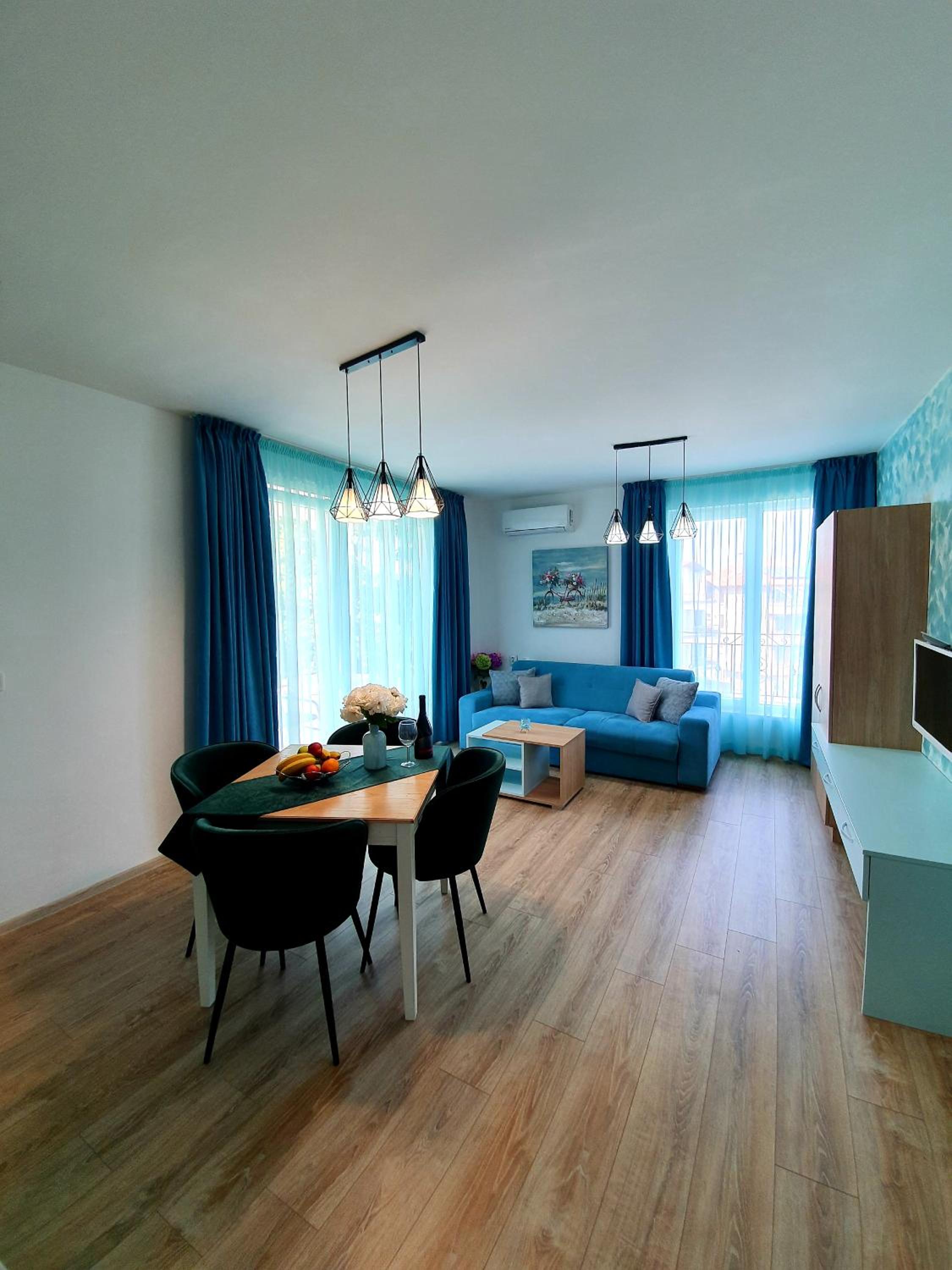 Apartment with Sea View photo 2
