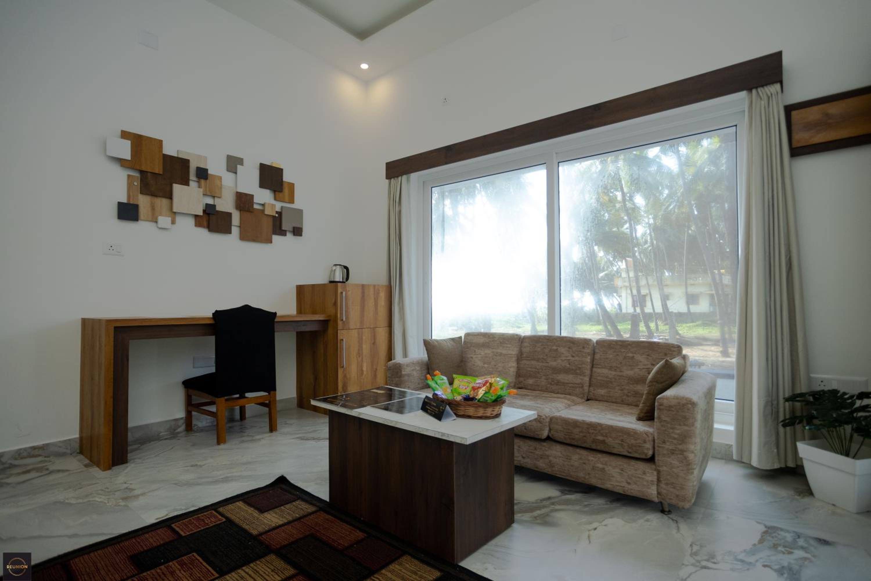 King Suite with Sea View