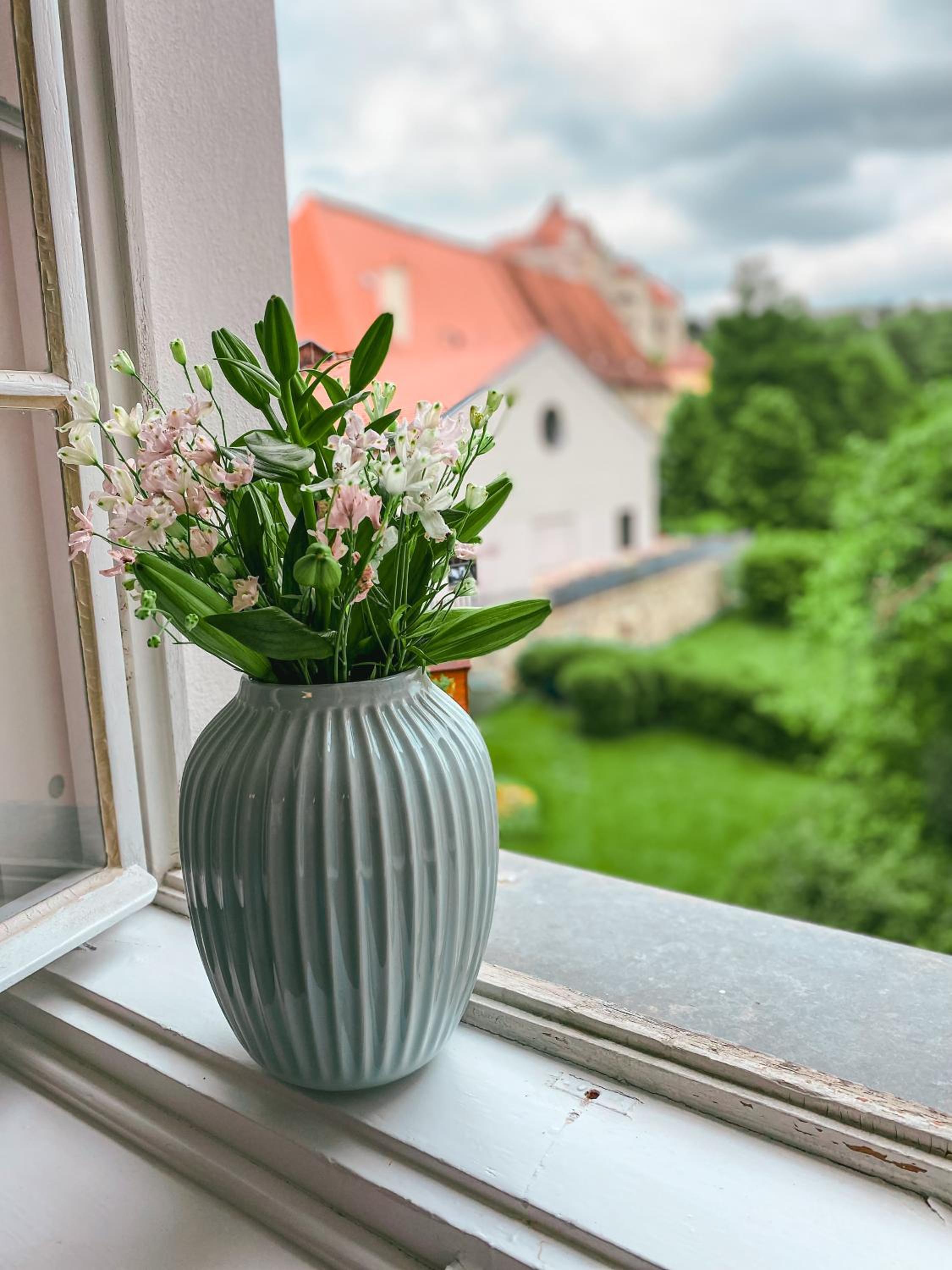 Deluxe King Suite with Castle View - Photo 3
