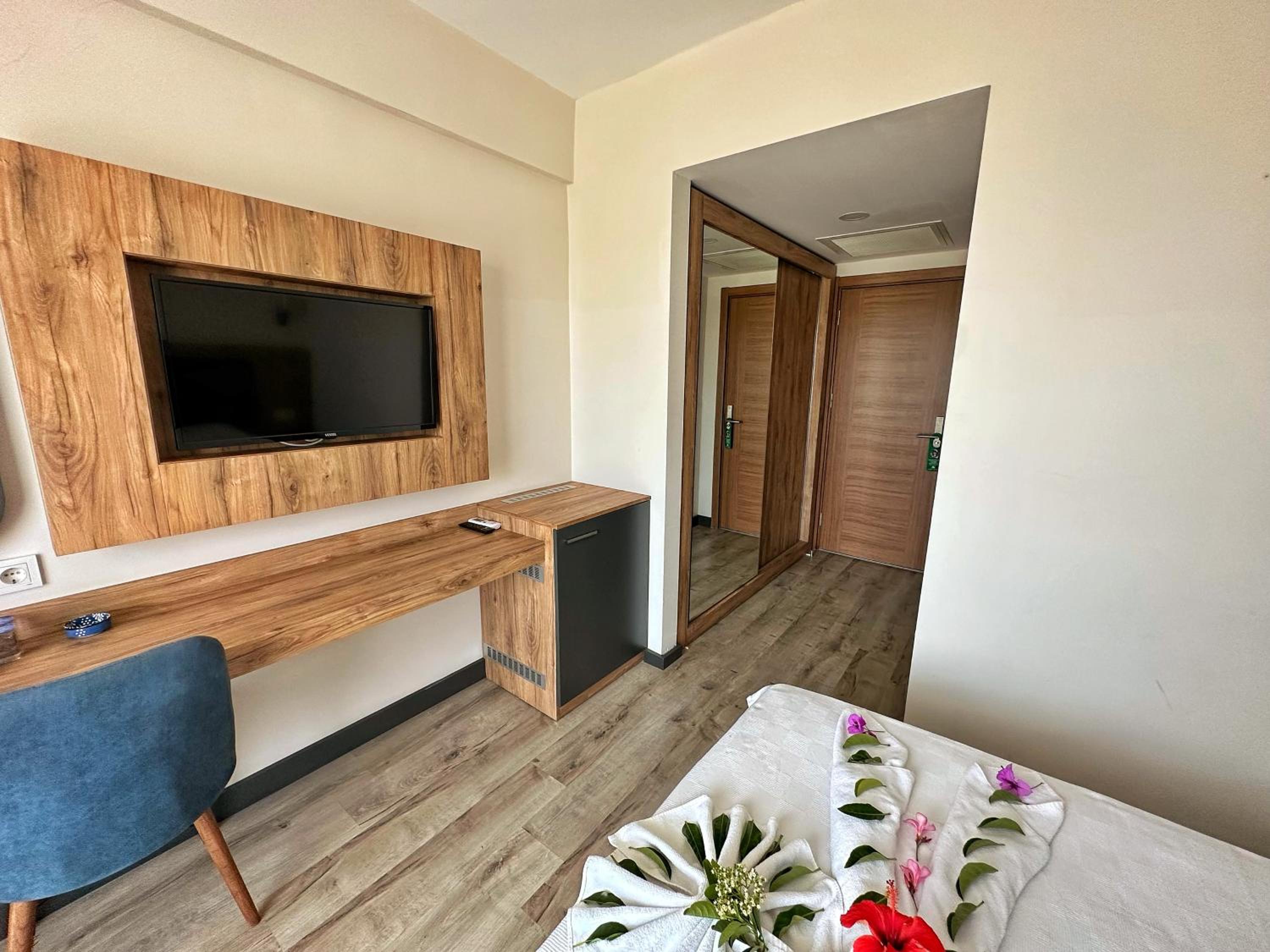 Standard Triple Room photo 3