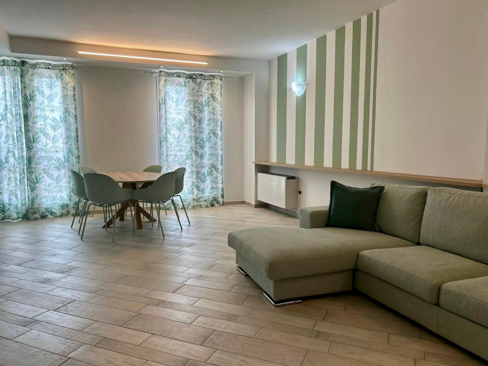 Three-Bedroom Apartment photo 2