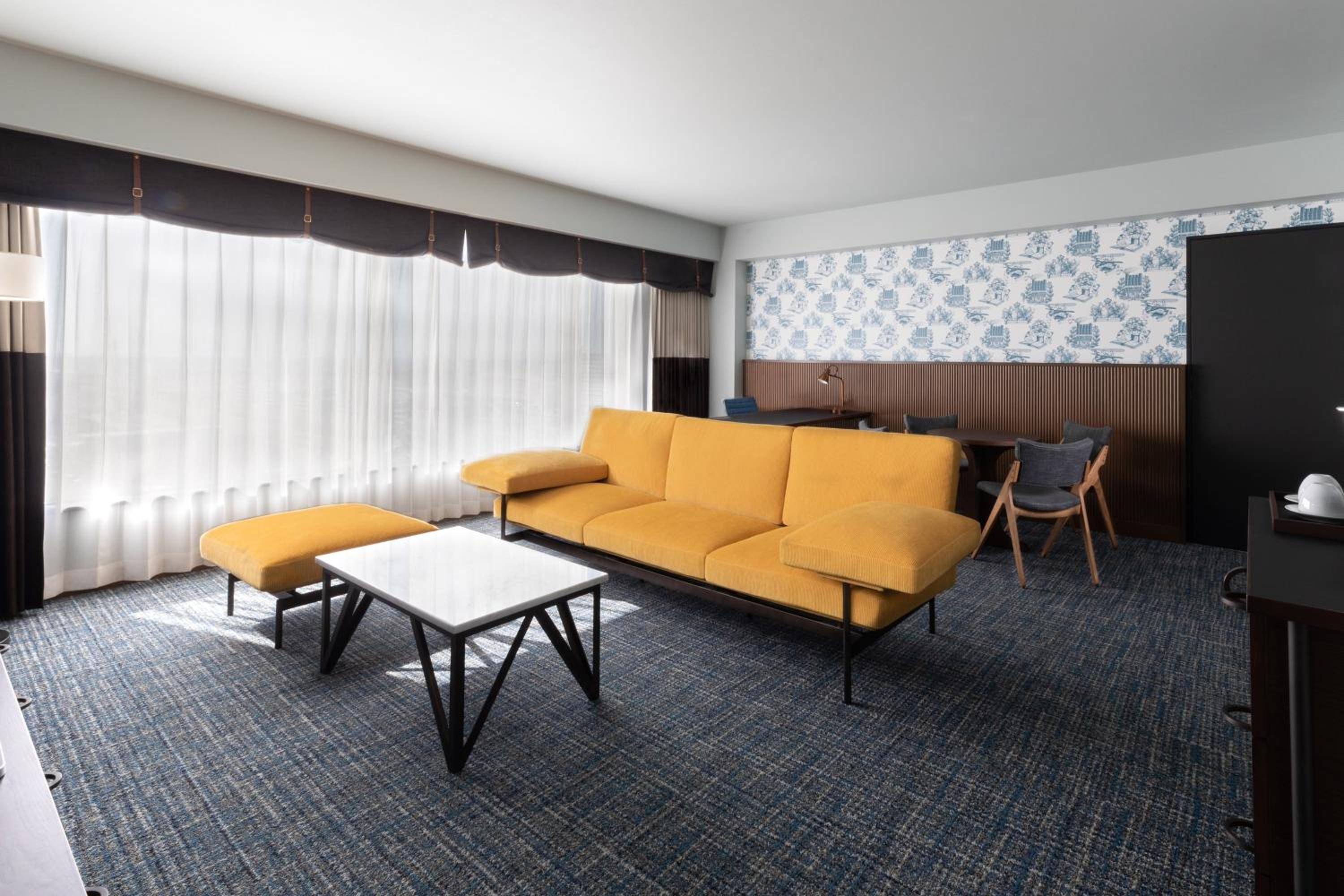Four Points Suite