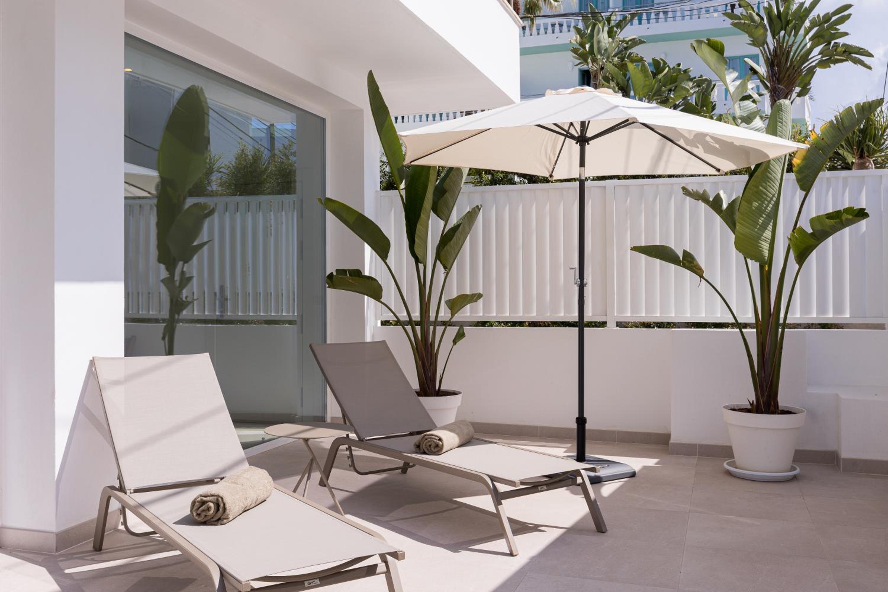 Suite with Private Pool photo 2