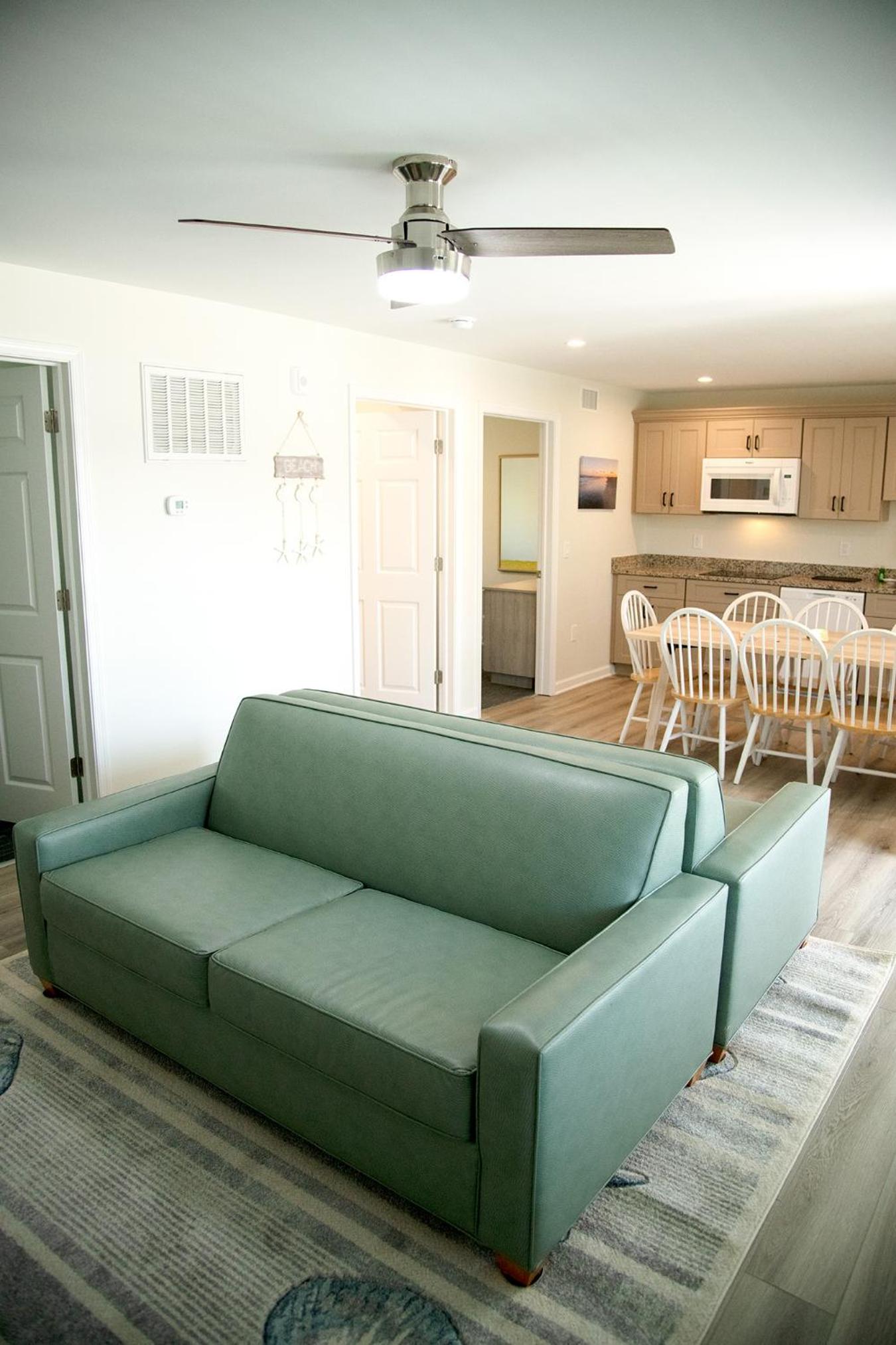 Deluxe Queen Suite photo 1