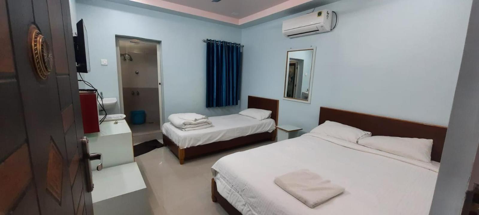 Budget Twin Room photo 2
