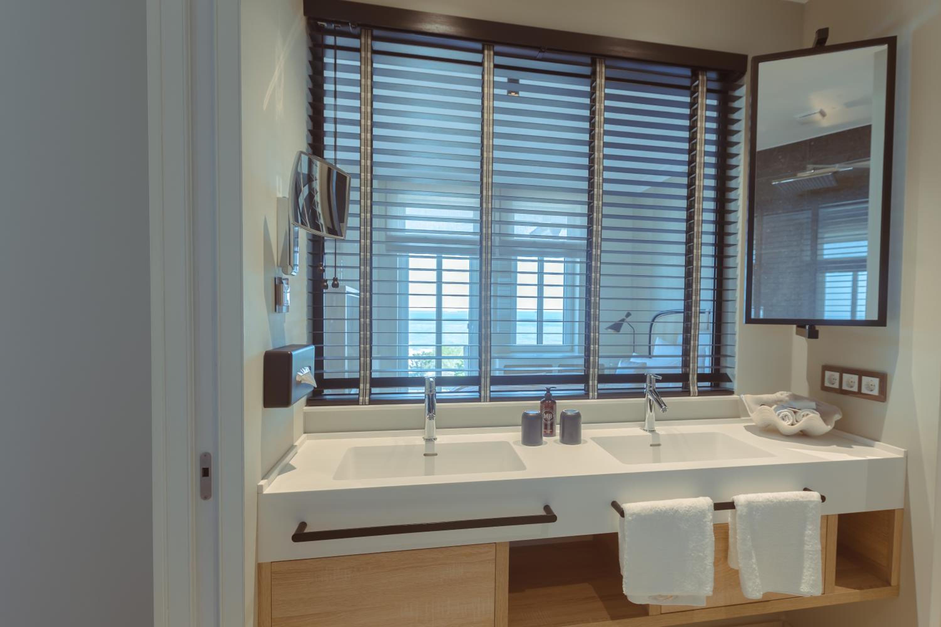 Junior Suite with Balcony