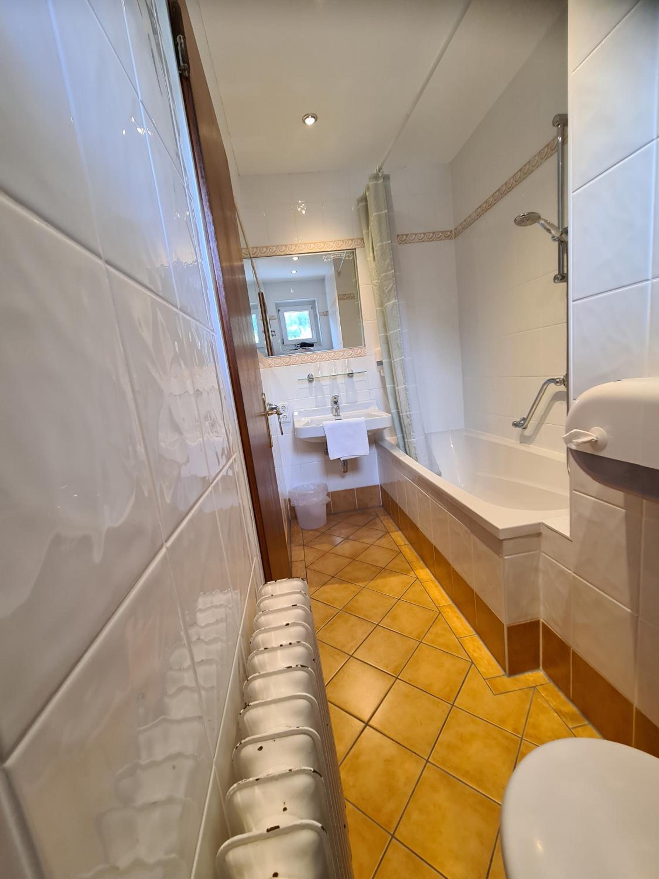 Triple Room with Shower photo 2