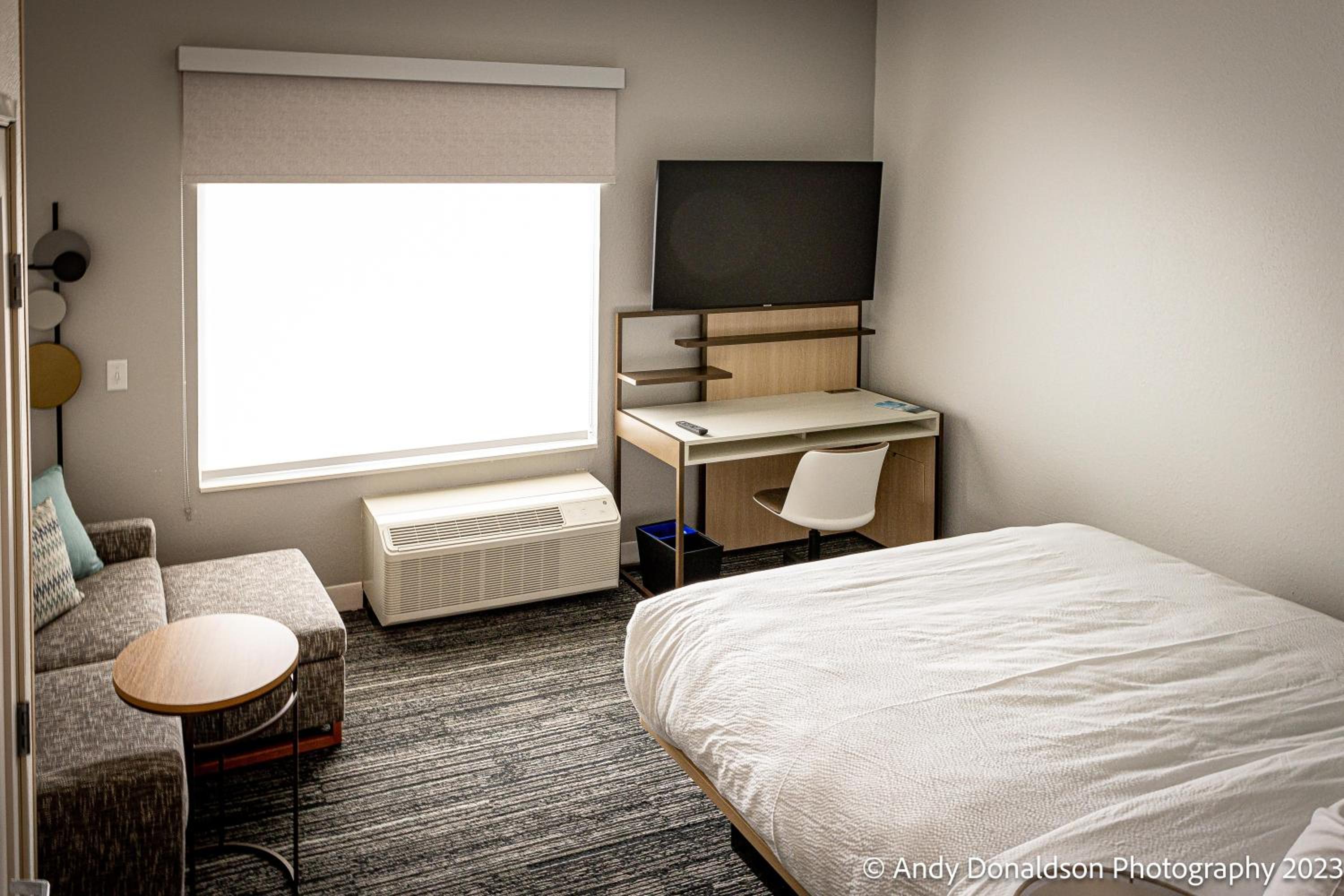 King Studio with Sofa Bed - Photo 2