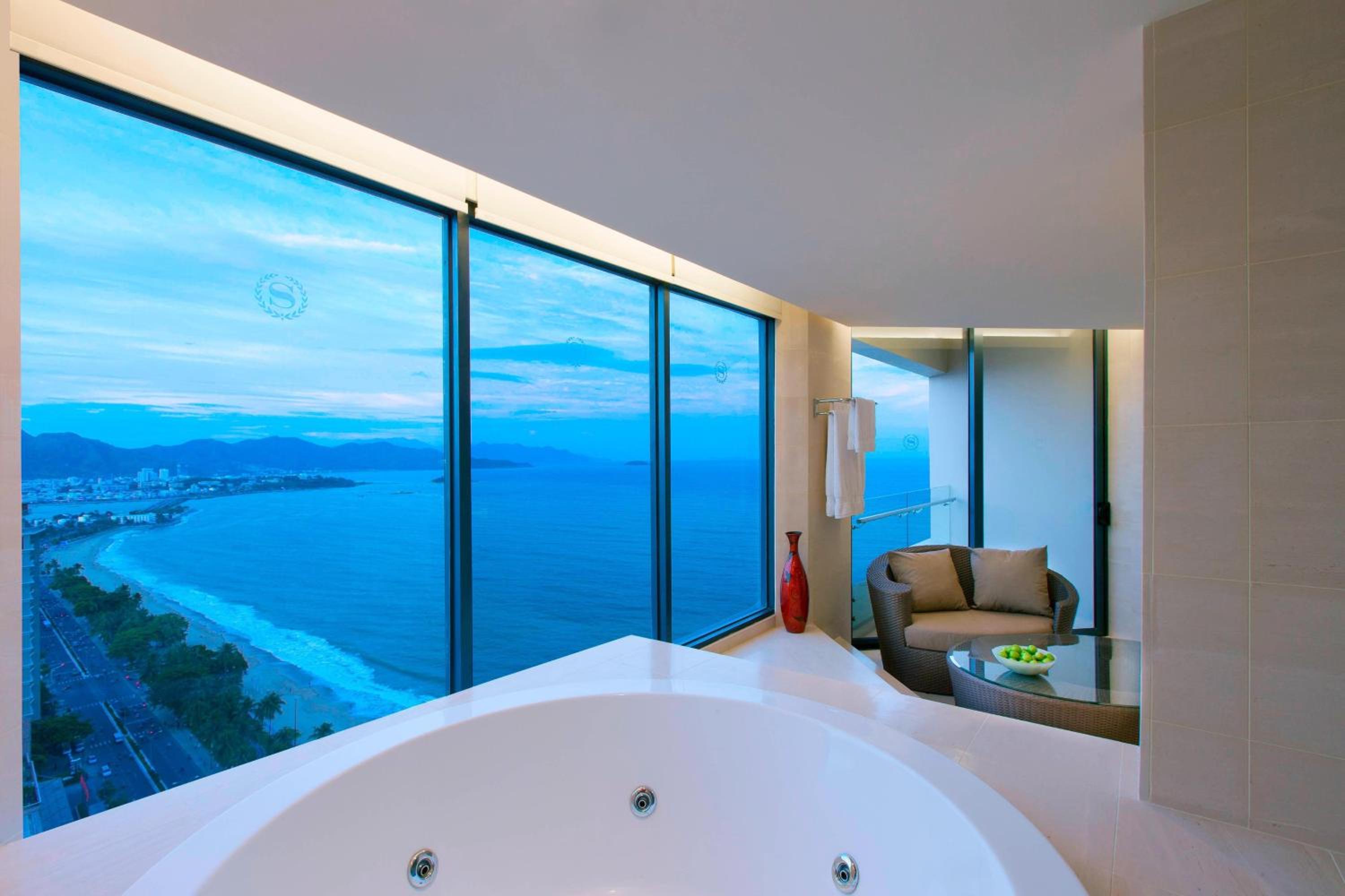 Presidential Suite with Ocean View - High Floor