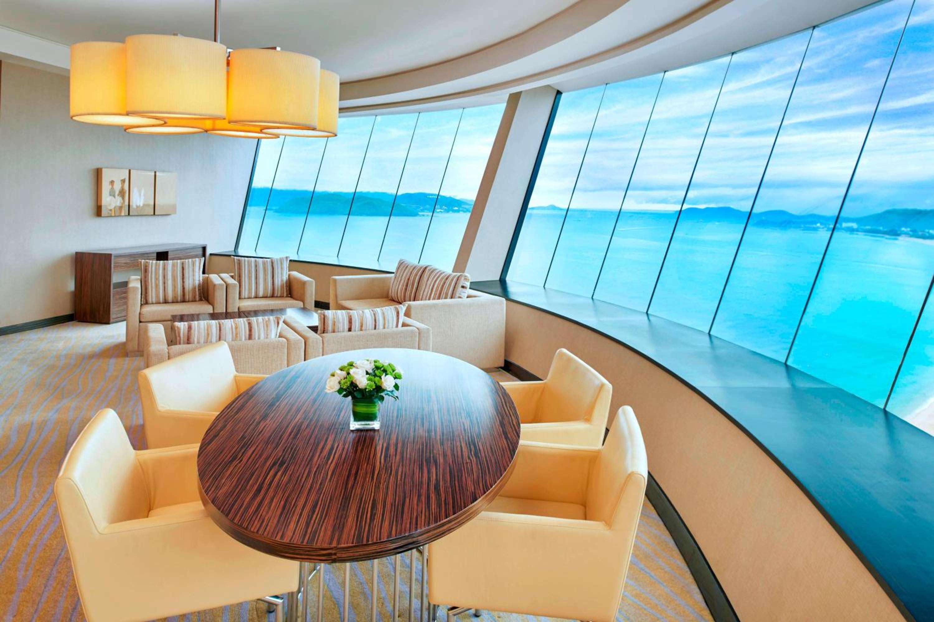 Two-Bedroom Penthouse Apartment with Ocean View - High Floor thumbnail 5