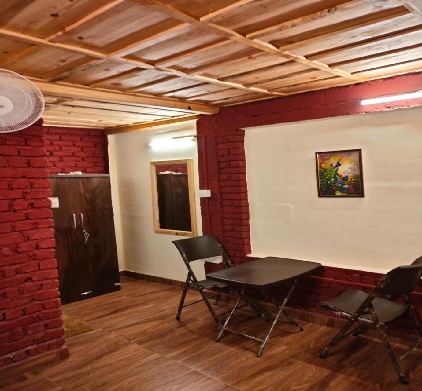 Superior Double or Twin Room with Mountain View photo 3