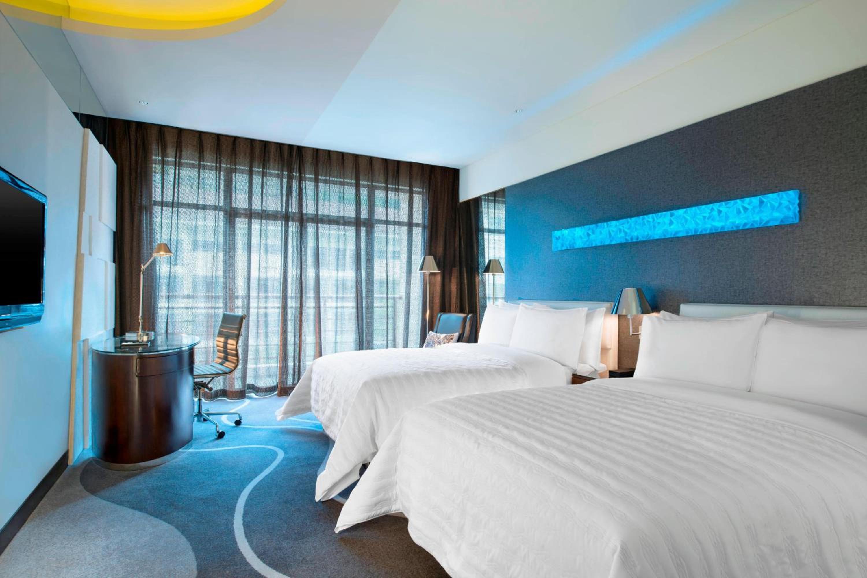 2 Double bed room with Balcony,Courtyard View - Photo 1