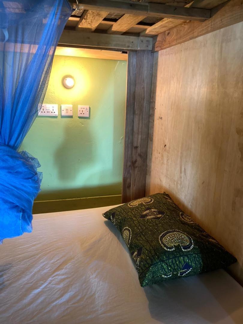 Bed in 10-Bed Mixed Dormitory Room photo 3