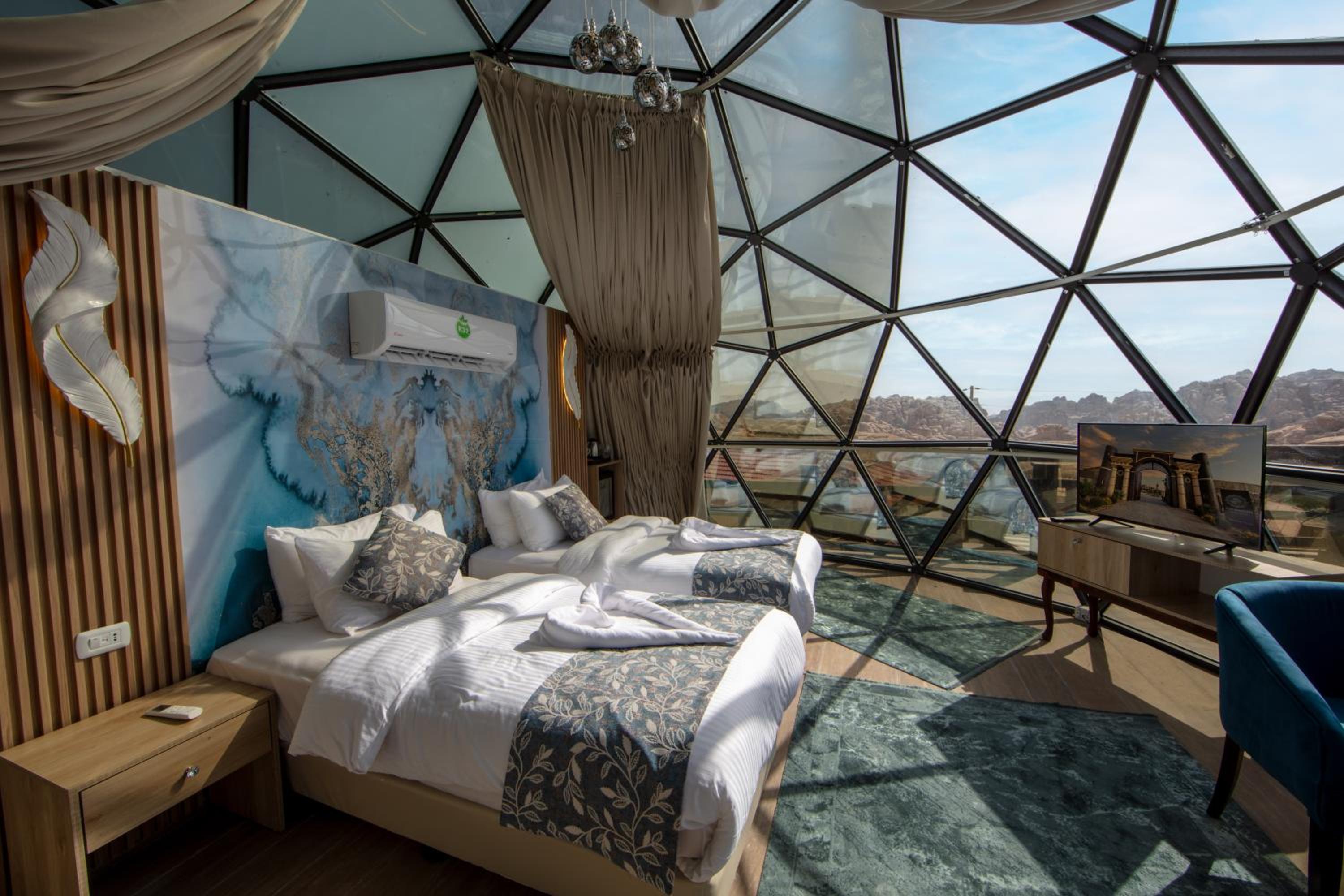 Panoramic Dome Twin with Terrace