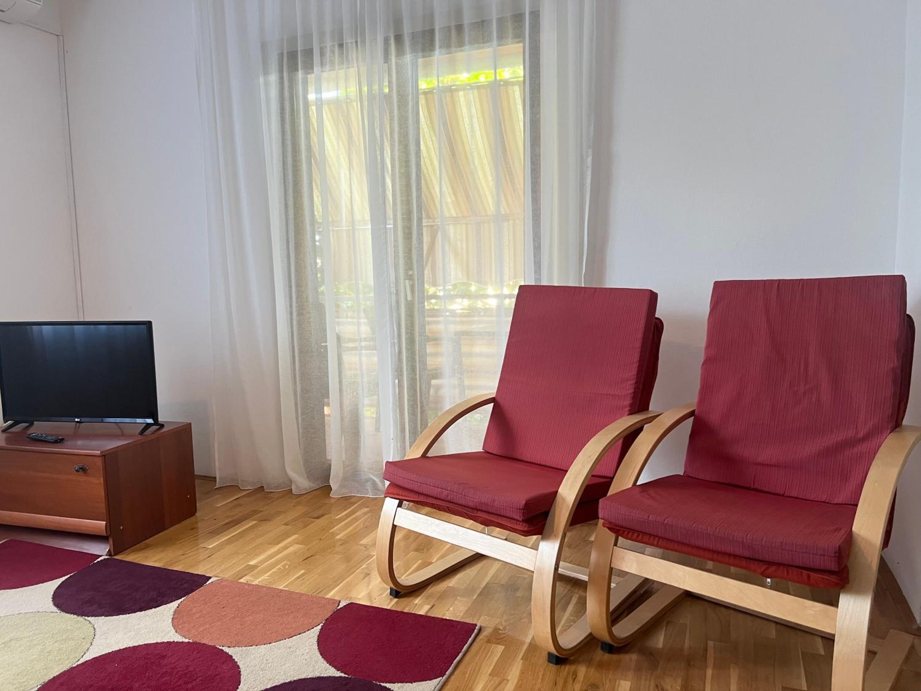 Two-Bedroom Apartment with Balcony photo 2