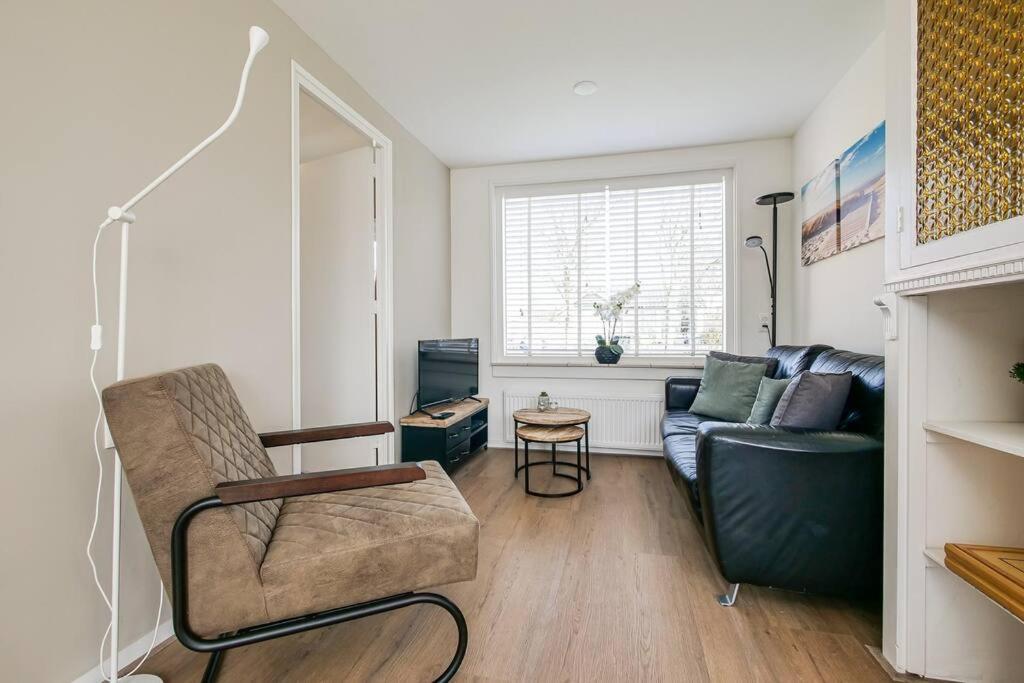 One-Bedroom House photo 1