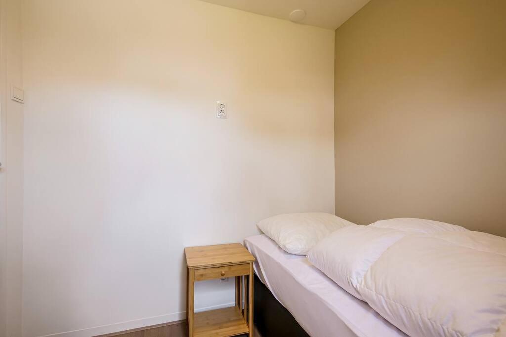 One-Bedroom House photo 2