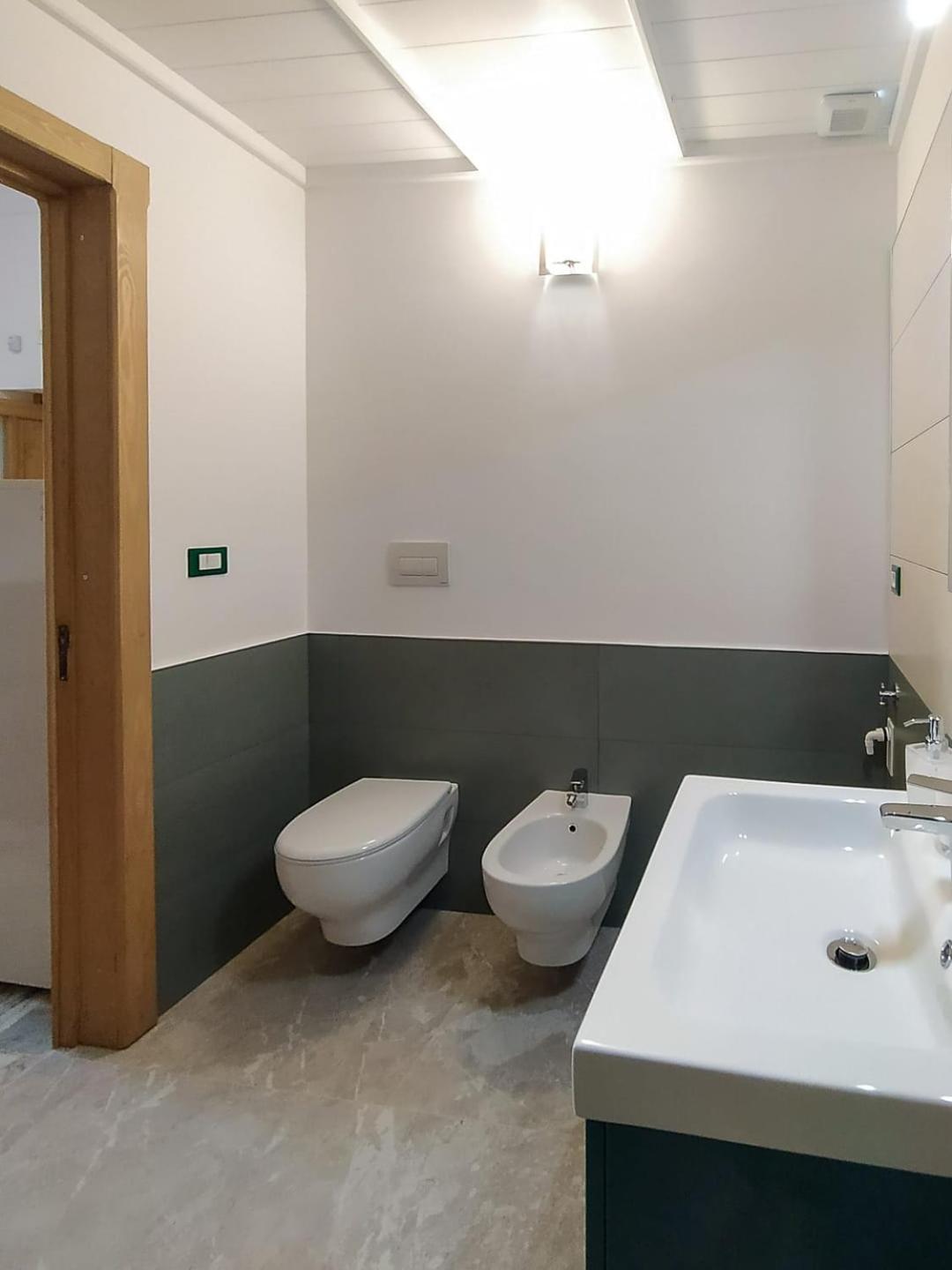 Large Double Room photo 3