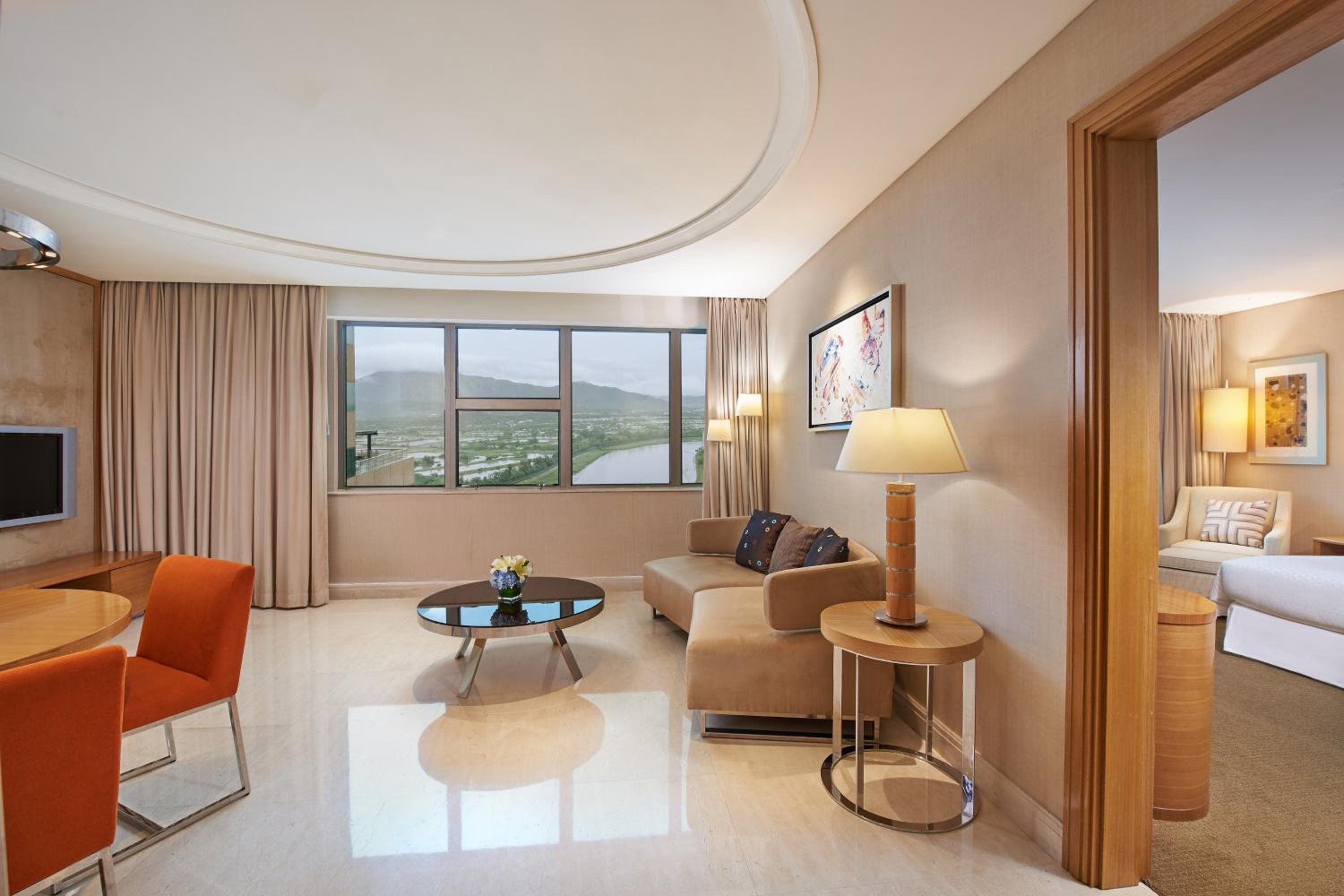Selected Suite, 1 Bedroom Suite, 1 King photo 2